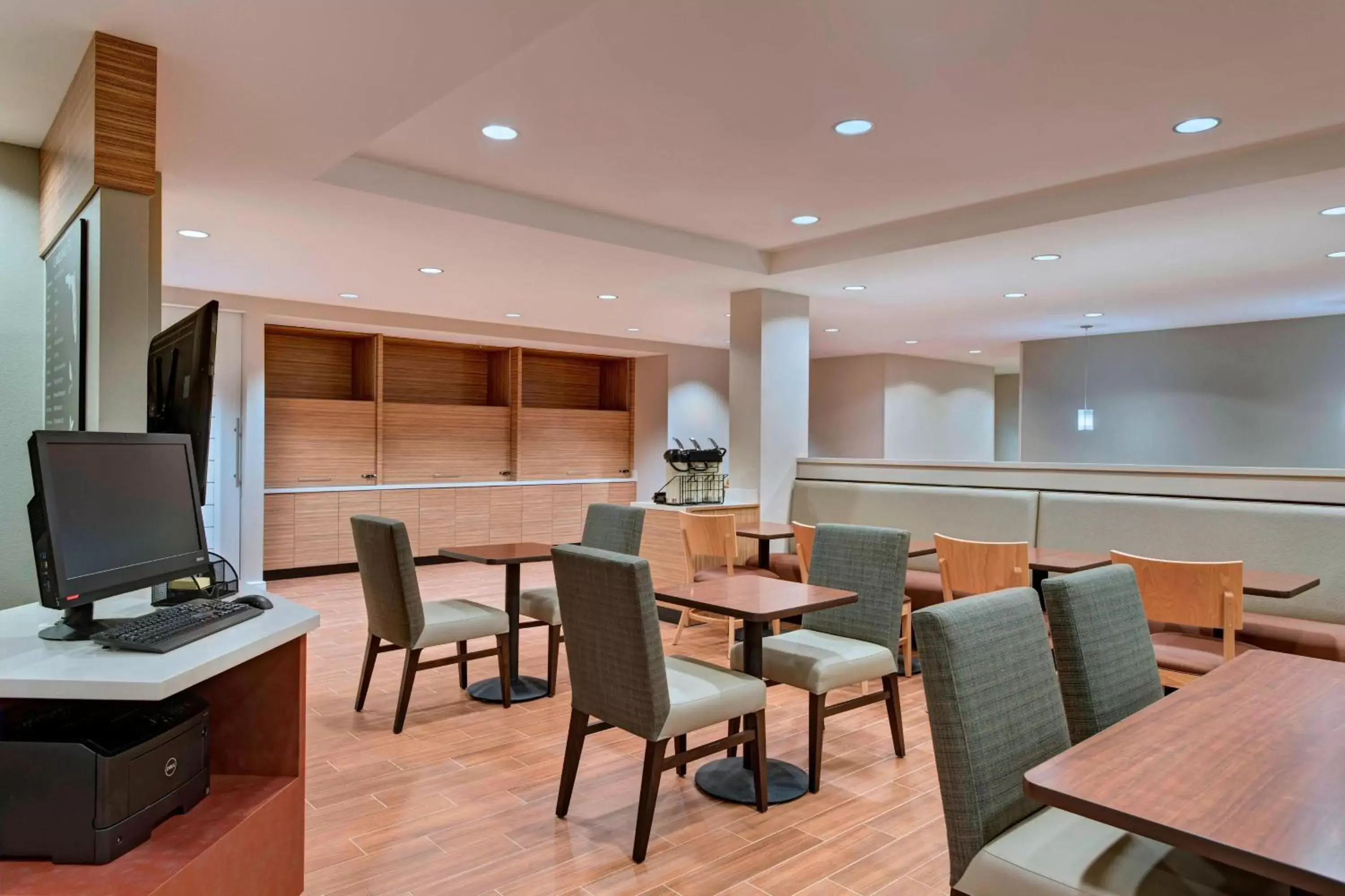 Business facilities in TownePlace Suites by Marriott Lakeland