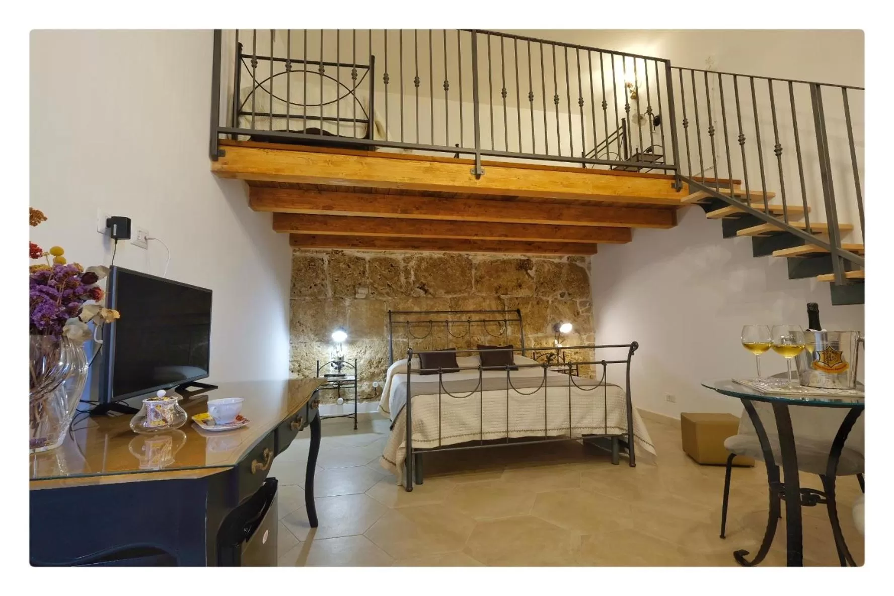 Photo of the whole room, Bed in Morfeo Charming Rooms & Relax