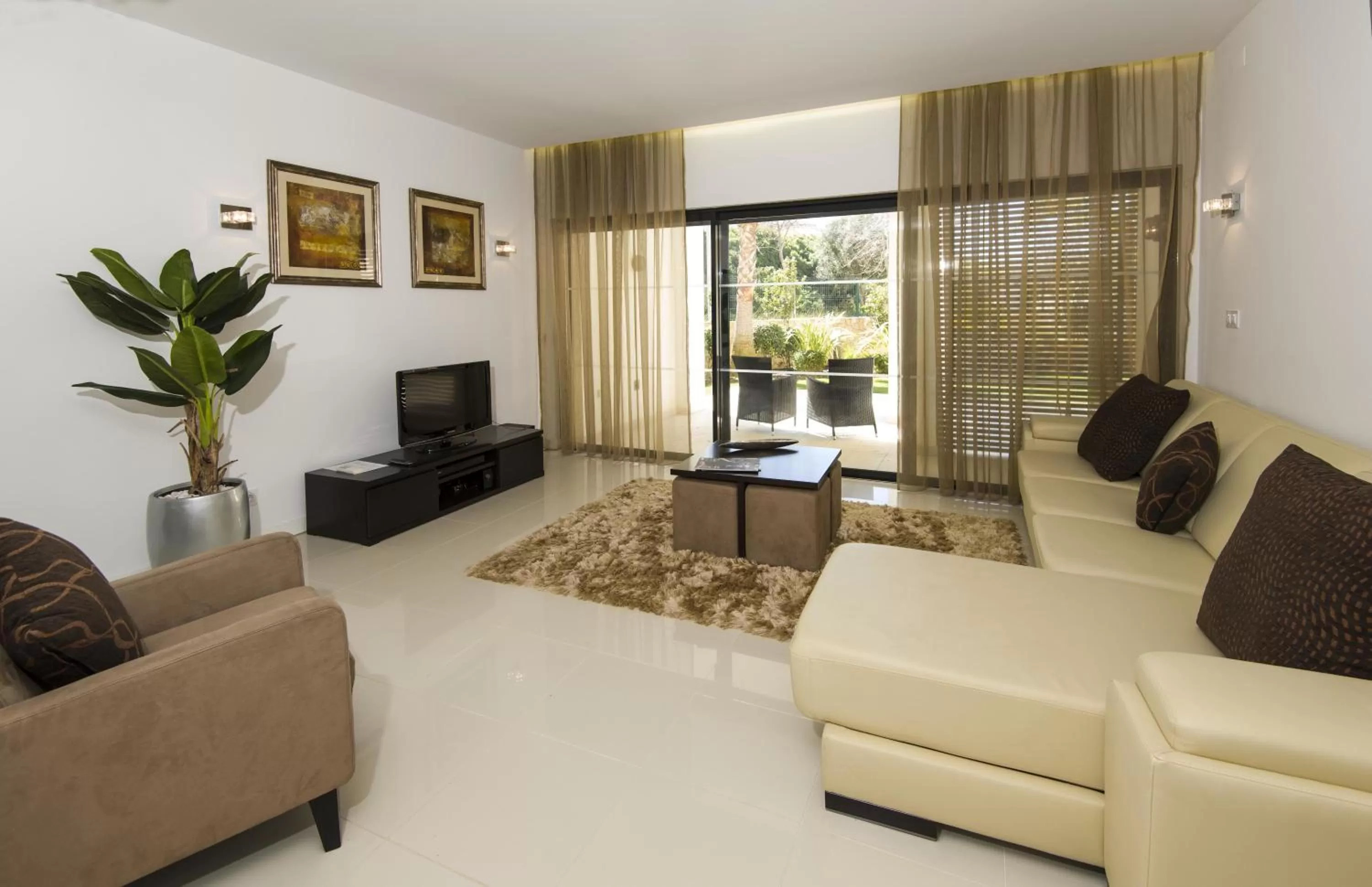 Two-Bedroom Townhouse with Balcony in Belmar Spa & Beach Resort