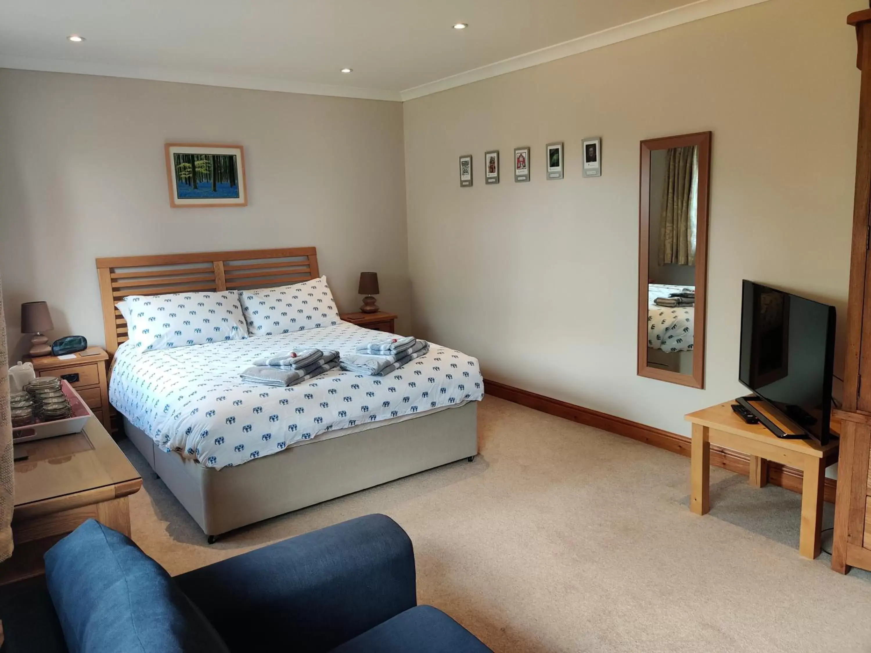 Photo of the whole room, Bed in Nant Gloyw Oswestry