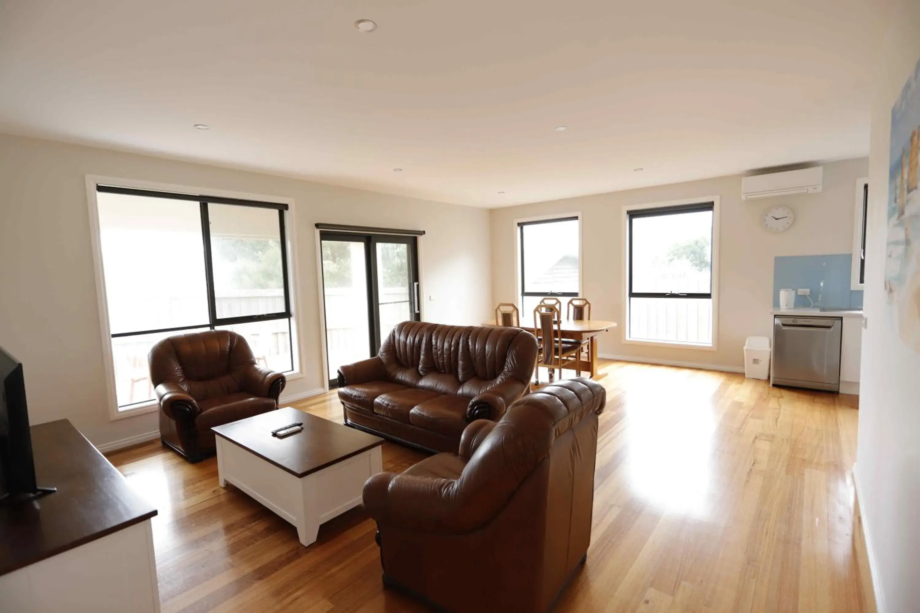 Seating Area in Apollo Bay Seal Apartments