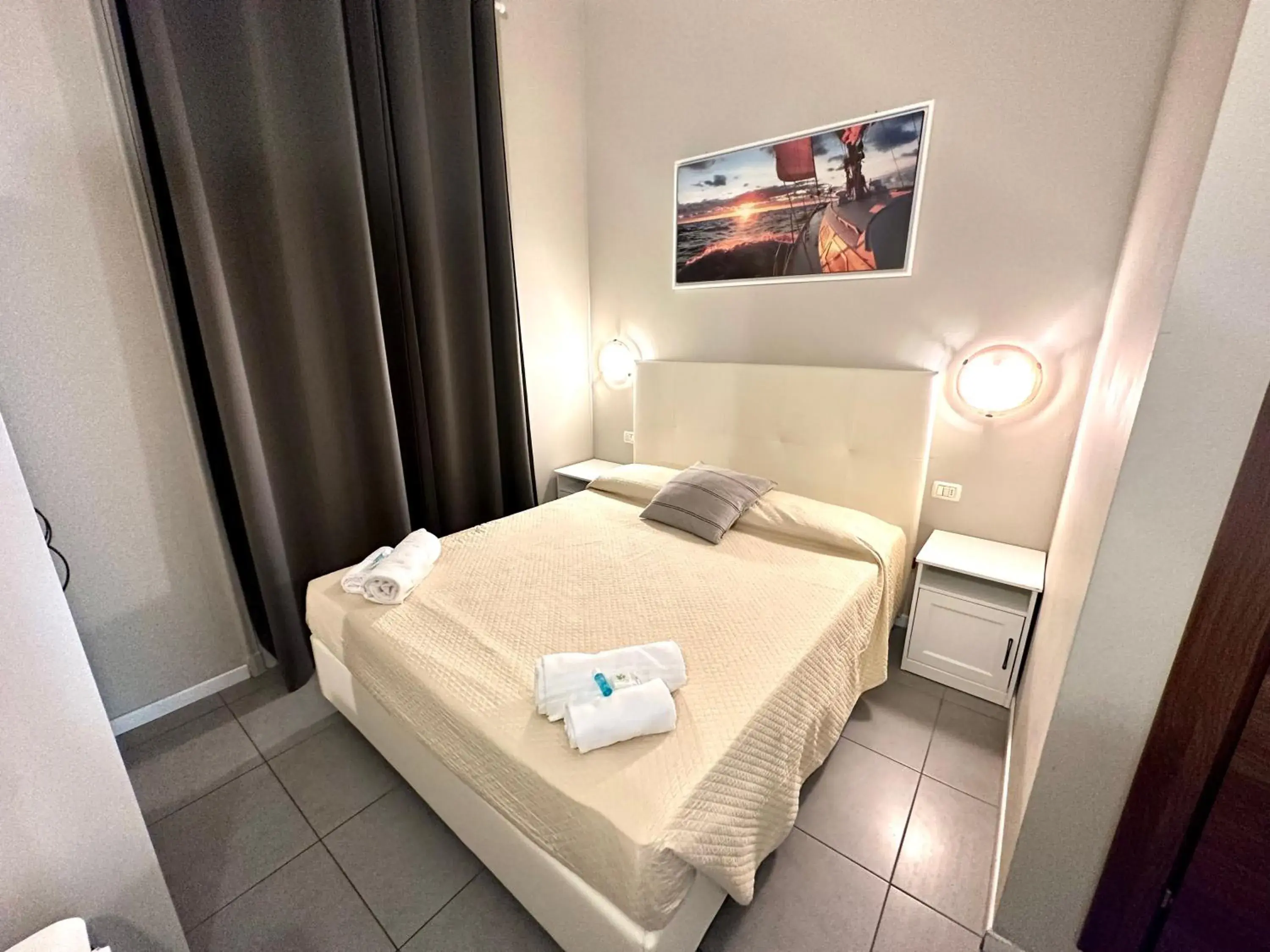 Bed in Golden Milano Hotel