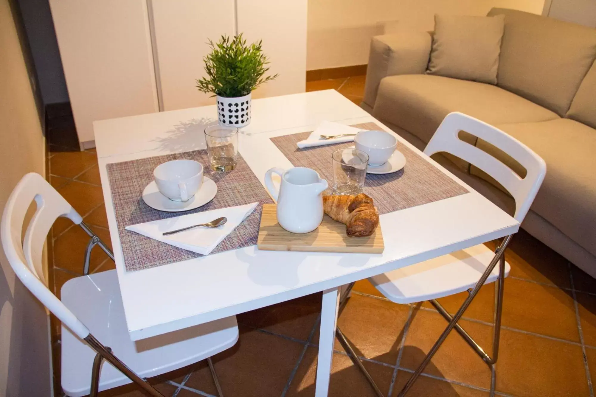 Dining Area in Shanti Home - Restaurant di Aversano Salvatore