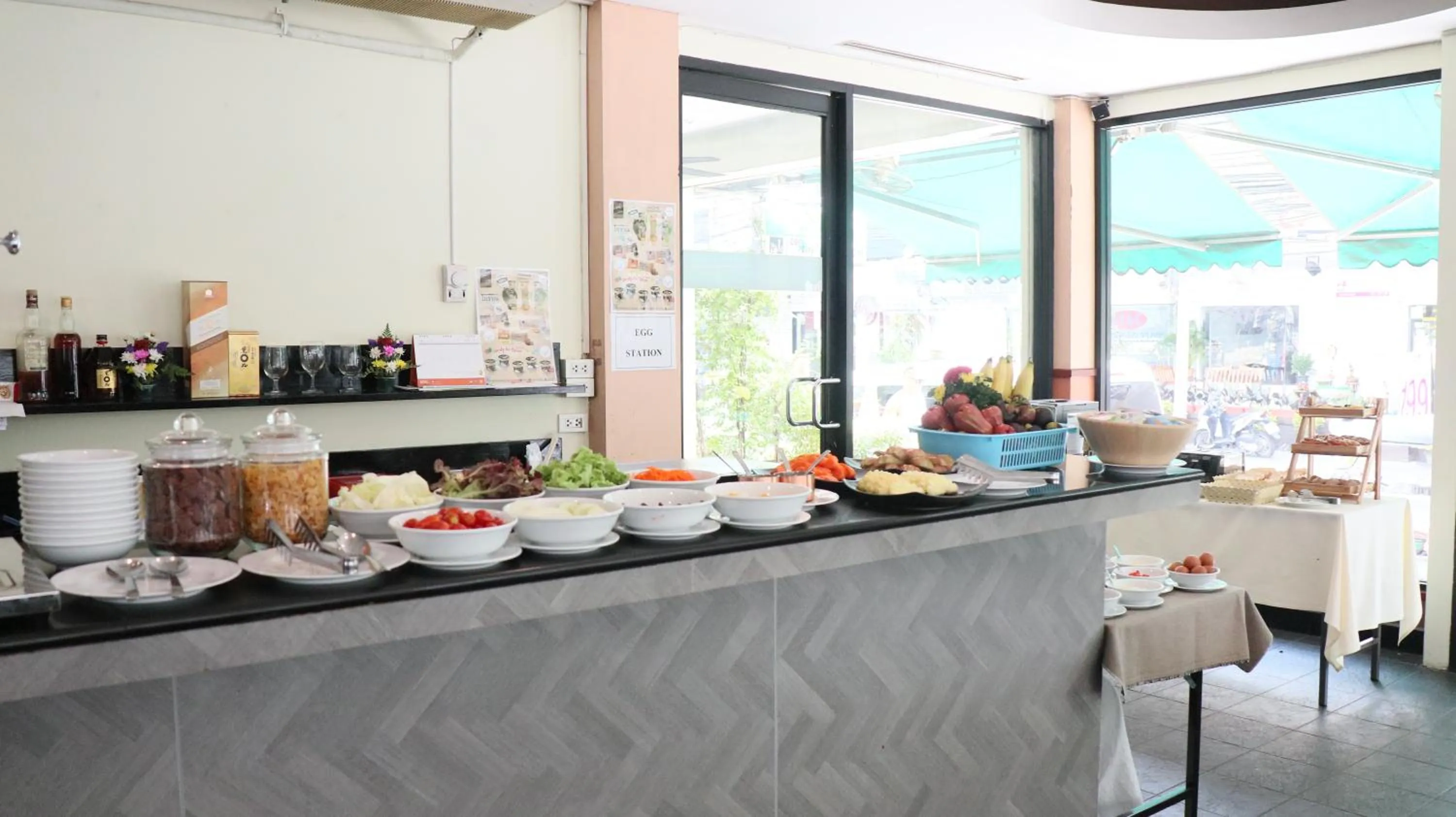 Buffet breakfast in Admiral Suites Bangkok