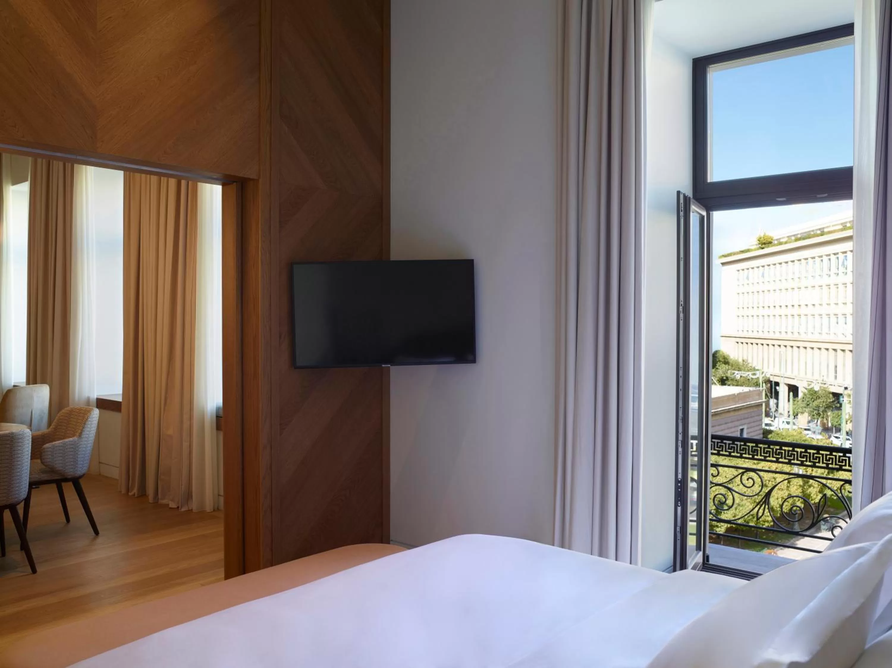 Bed in xenodocheio Milos