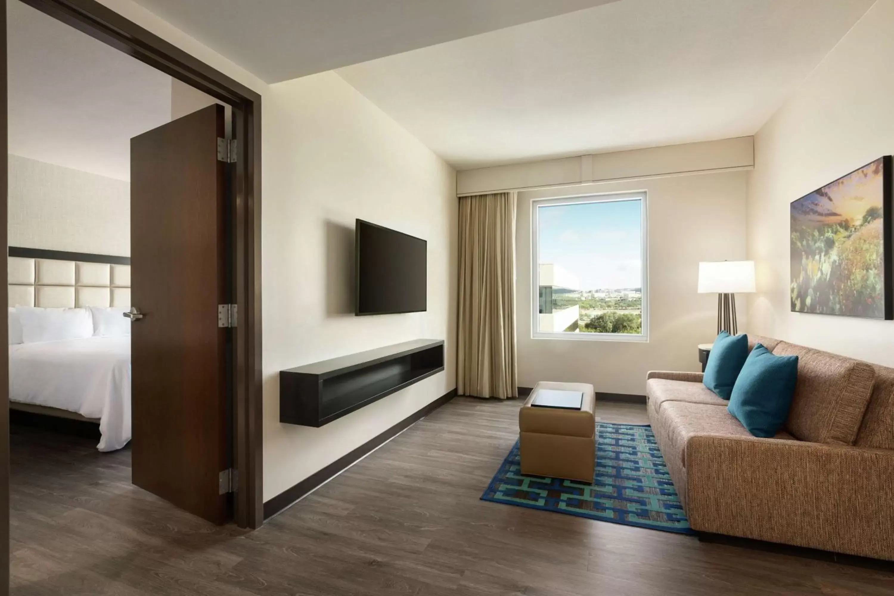 Bedroom, Seating Area in Embassy Suites By Hilton San Antonio Landmark