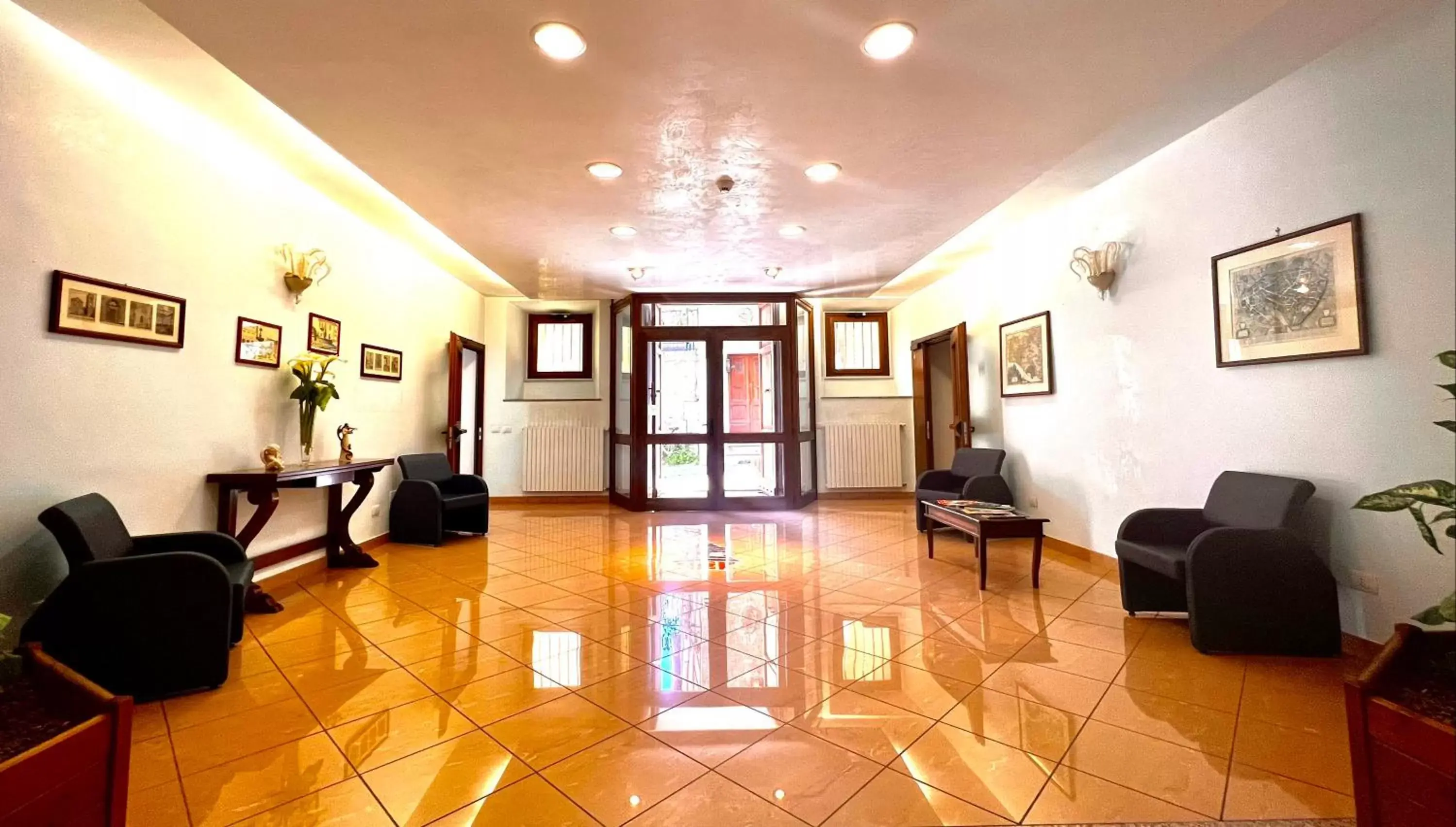 Lobby or reception in Nazareth Residence