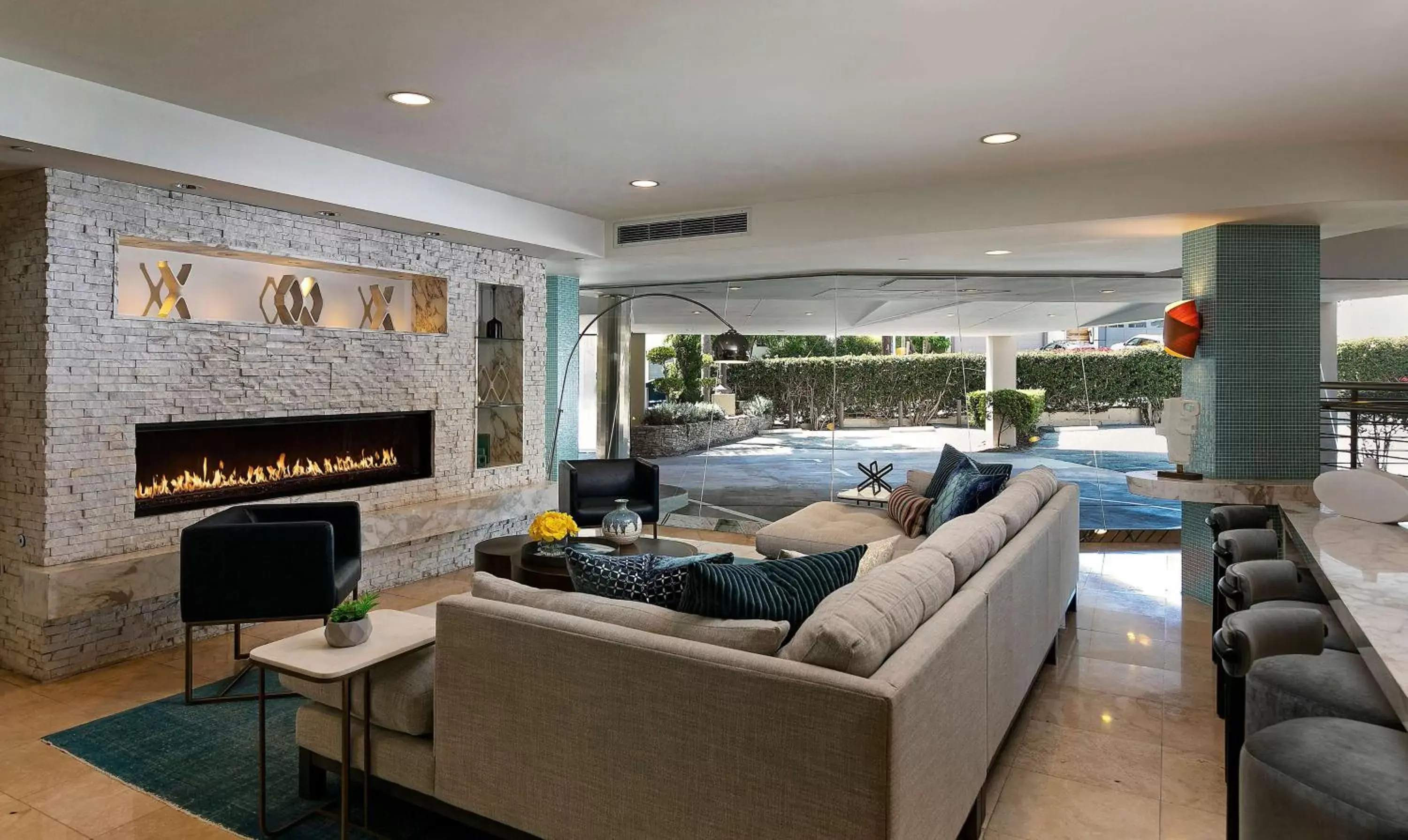 Lobby or reception, Seating Area in The Belamar Hotel Manhattan Beach, Tapestry by Hilton