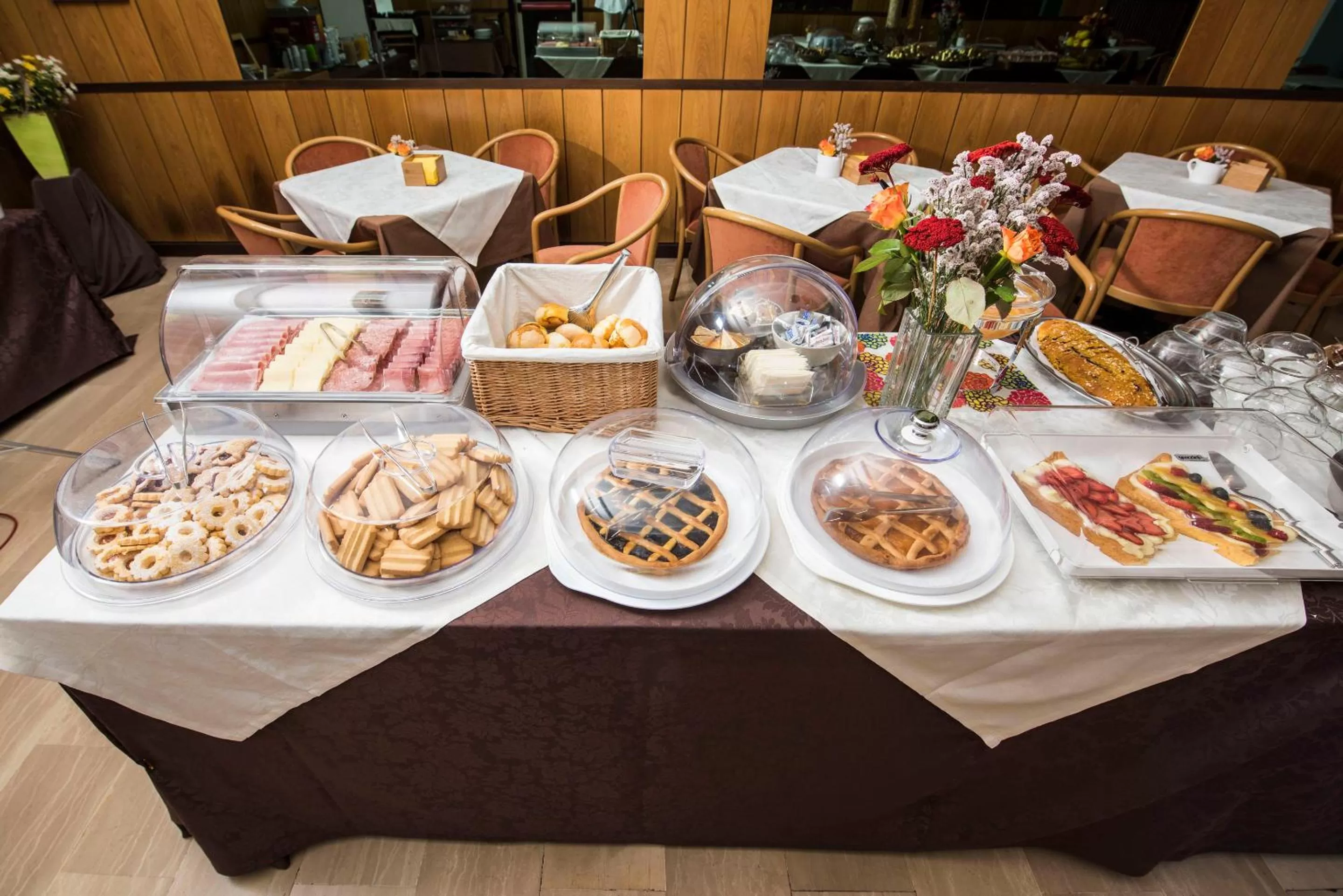 Buffet breakfast in Hotel Fortuna