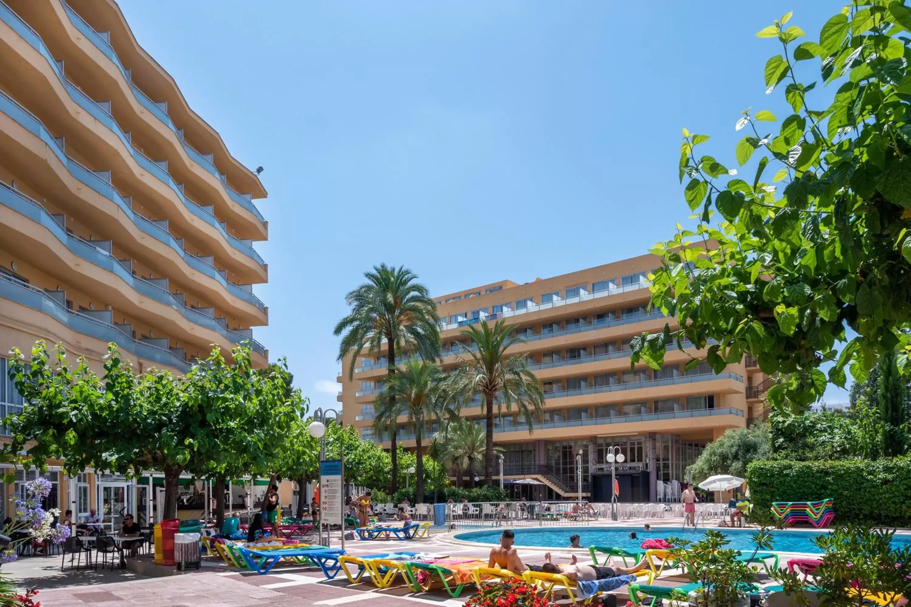 Swimming pool, Property Building in Medplaya Hotel Calypso