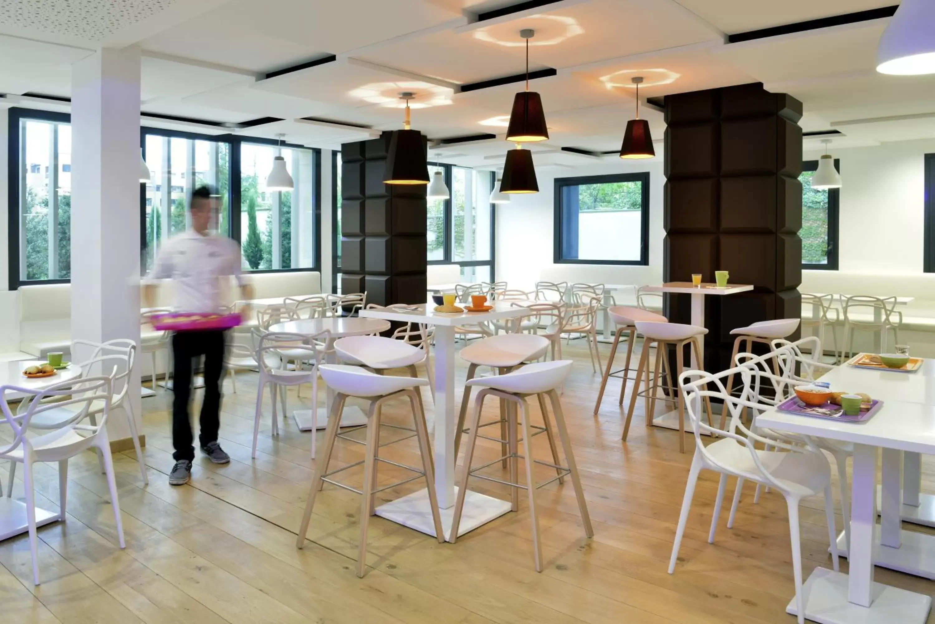 Restaurant/Places to Eat in ibis Styles Montelimar Centre