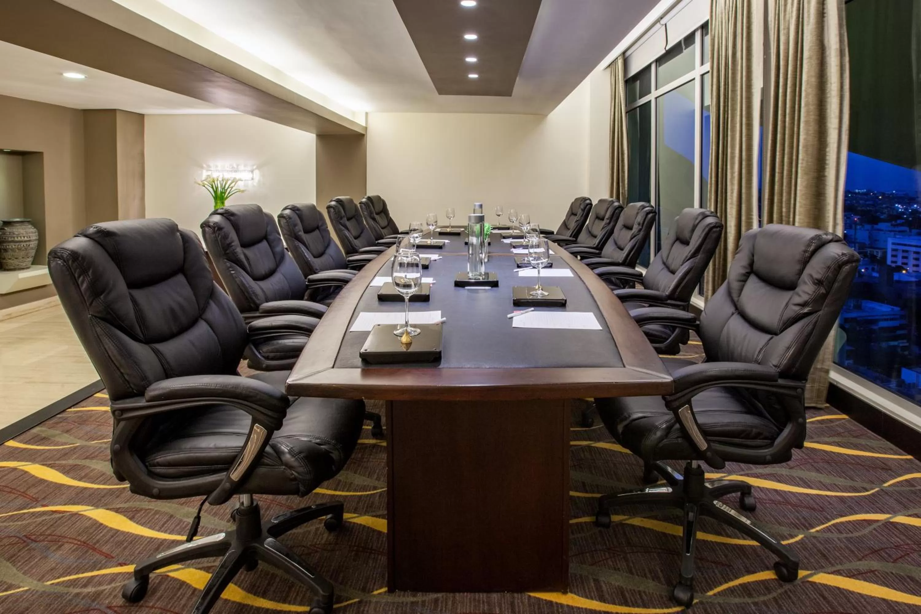Meeting/conference room in Crowne Plaza Santo Domingo by IHG