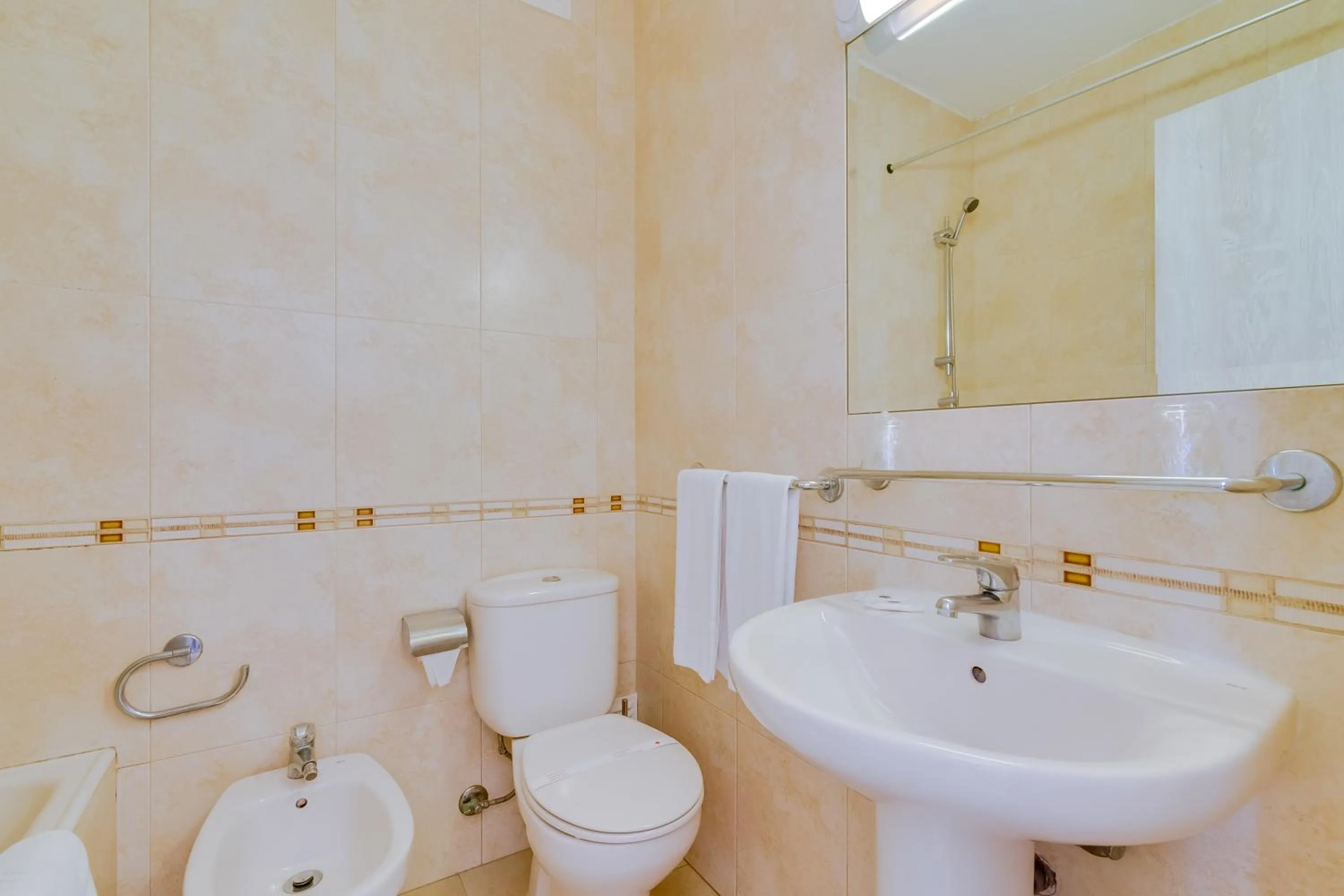 Twin Room with Extra Bed (2 Adults + 1 Child) in Vila Recife Hotel