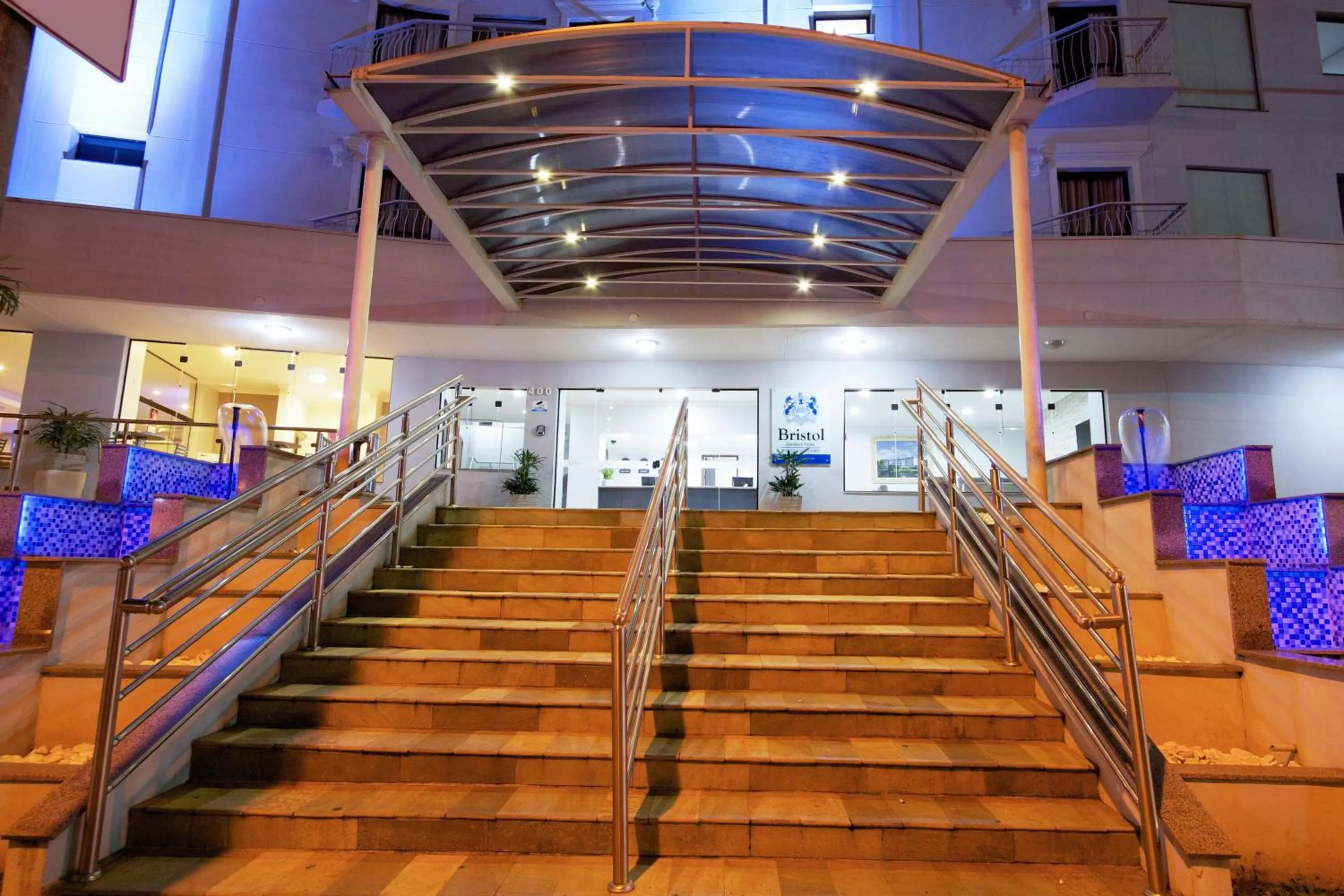 Facade/entrance in Bristol Zaniboni Mogi Mirim