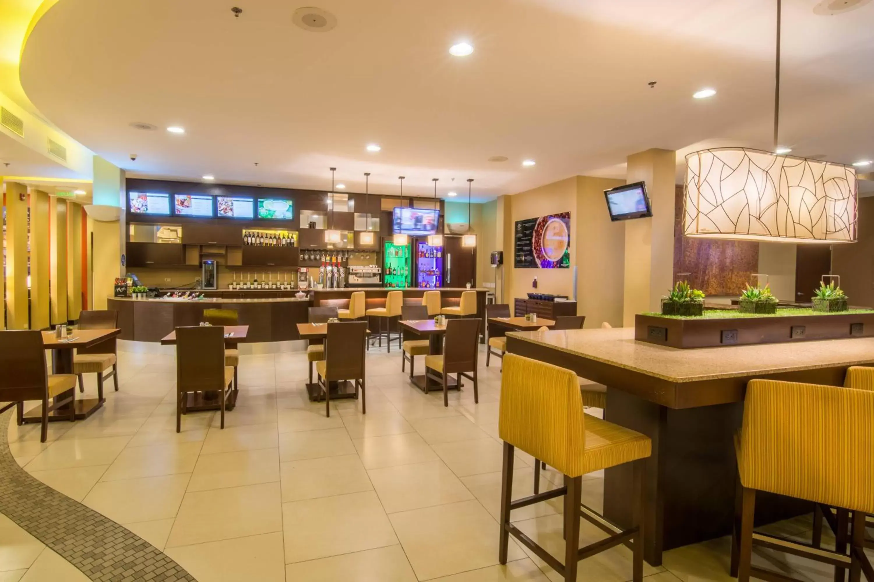 Restaurant/Places to Eat in Courtyard by Marriott San Jose Airport Alajuela