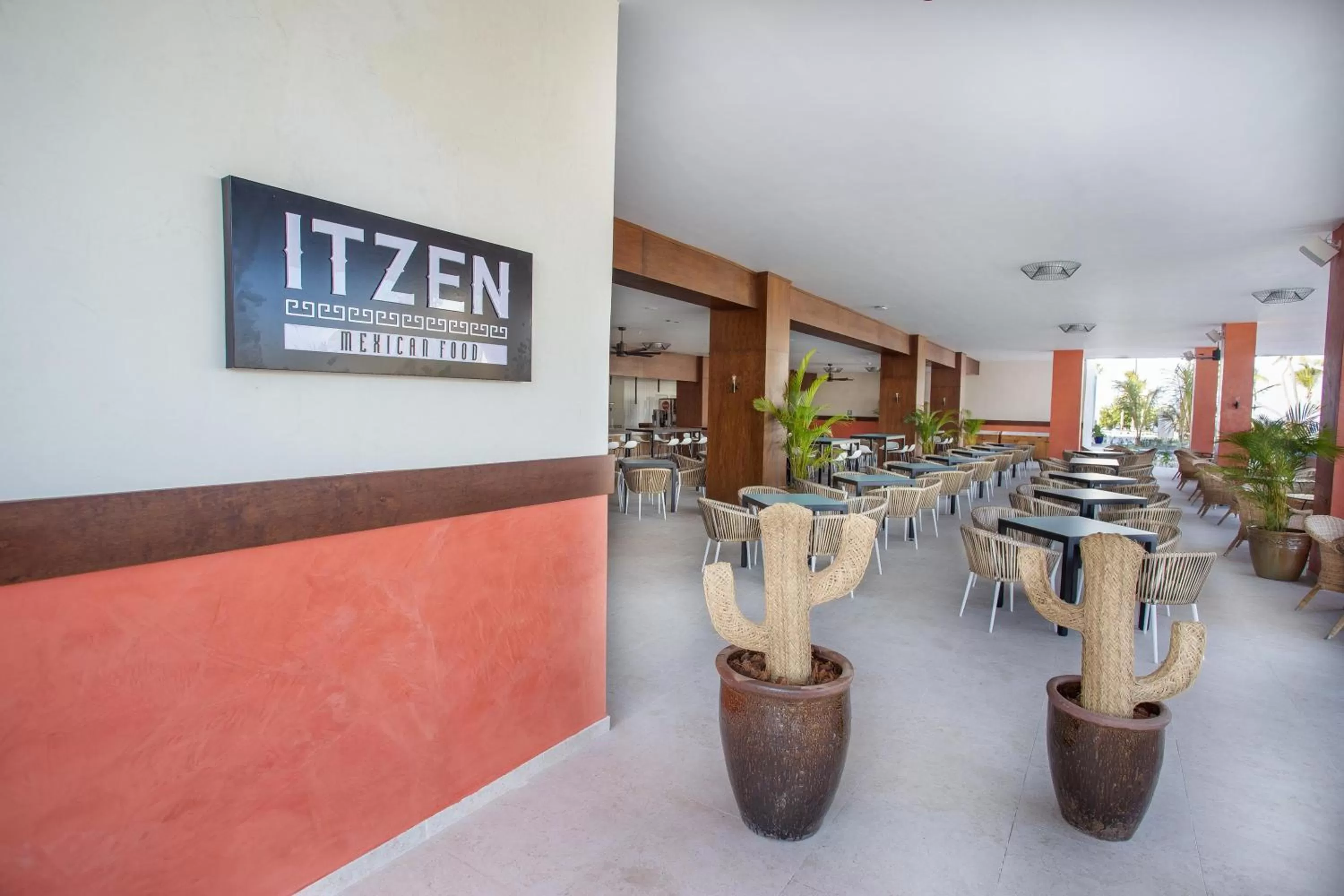 Restaurant/places to eat in Serenade Punta Cana Beach & Spa Resort