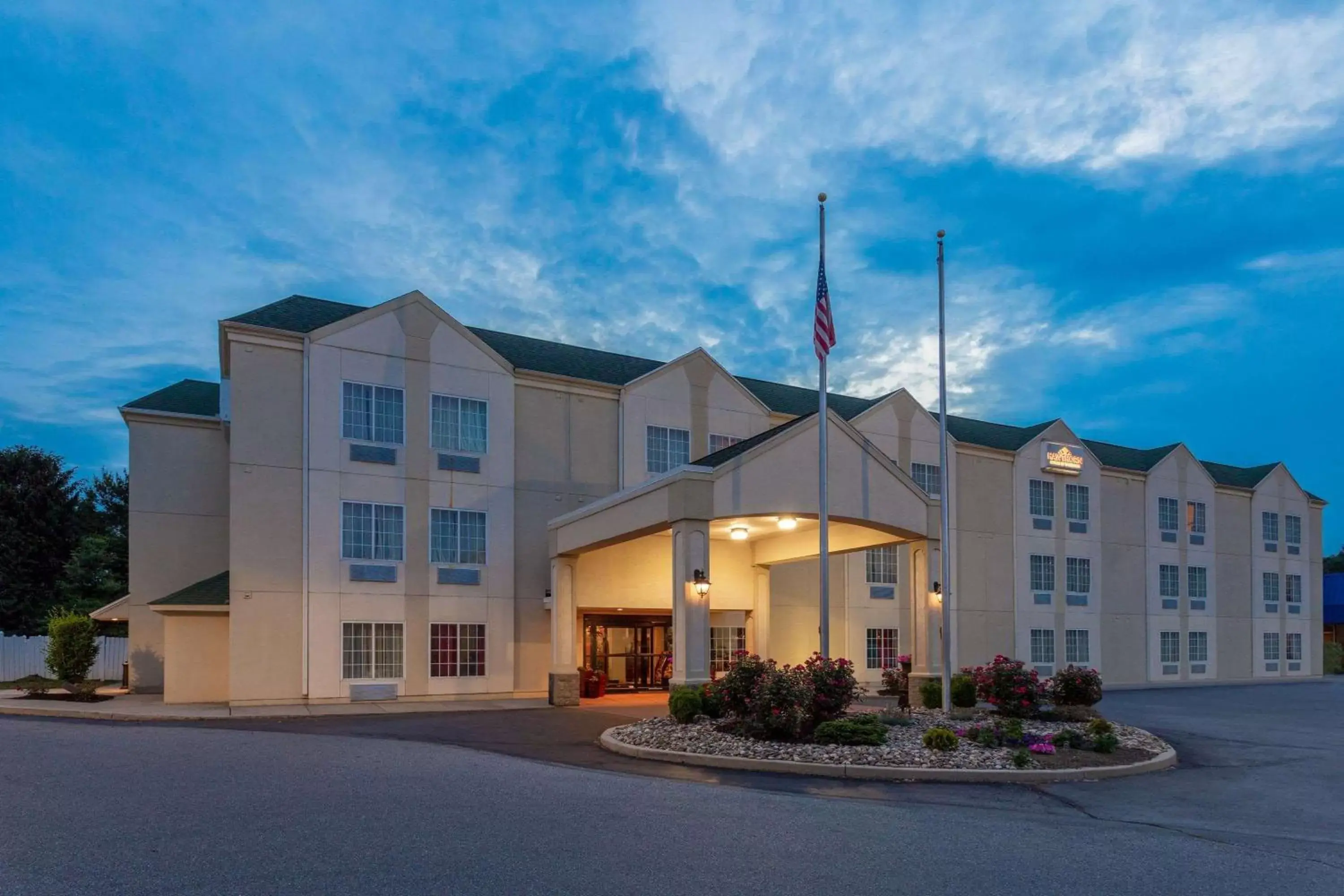 Property building in Hawthorn Suites by Wyndham Allentown-Fogelsville Property building in Hawthorn Suites by Wyndham Allentown-Fogelsville