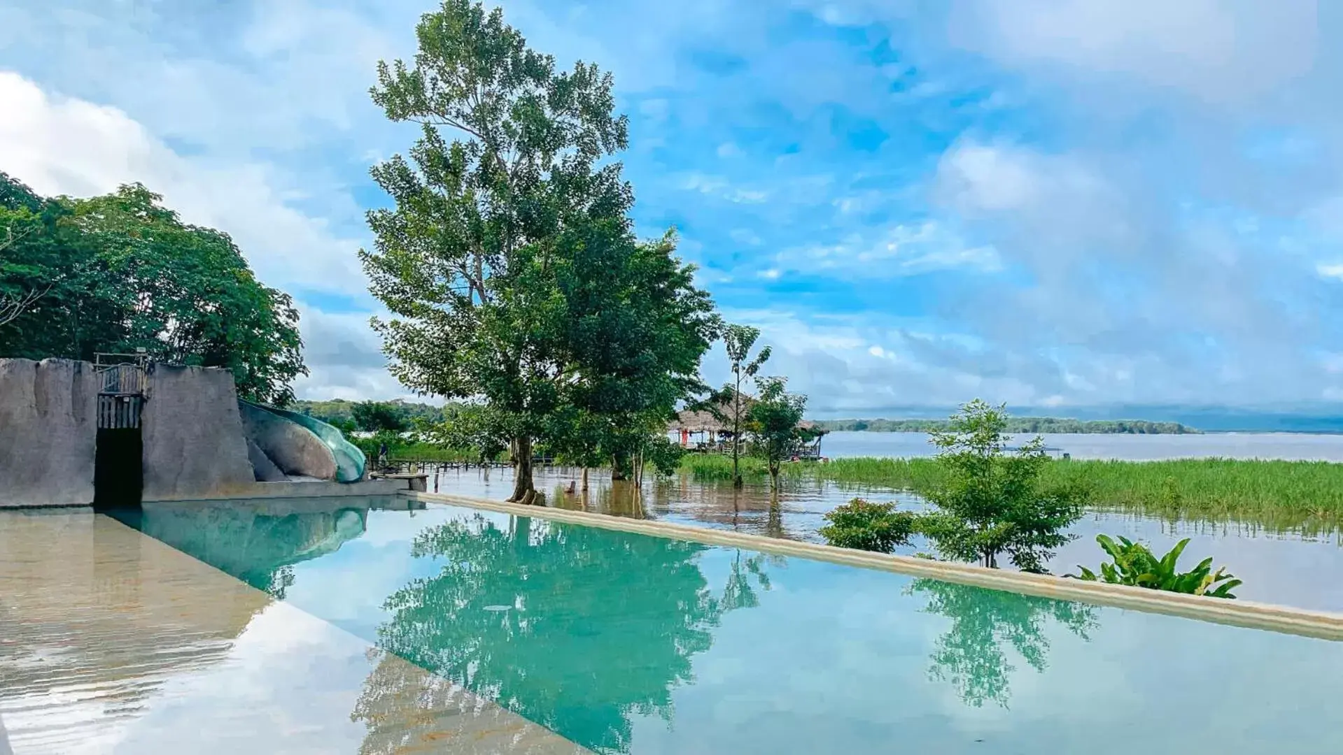 Pool view, Swimming Pool in On Vacation Amazon