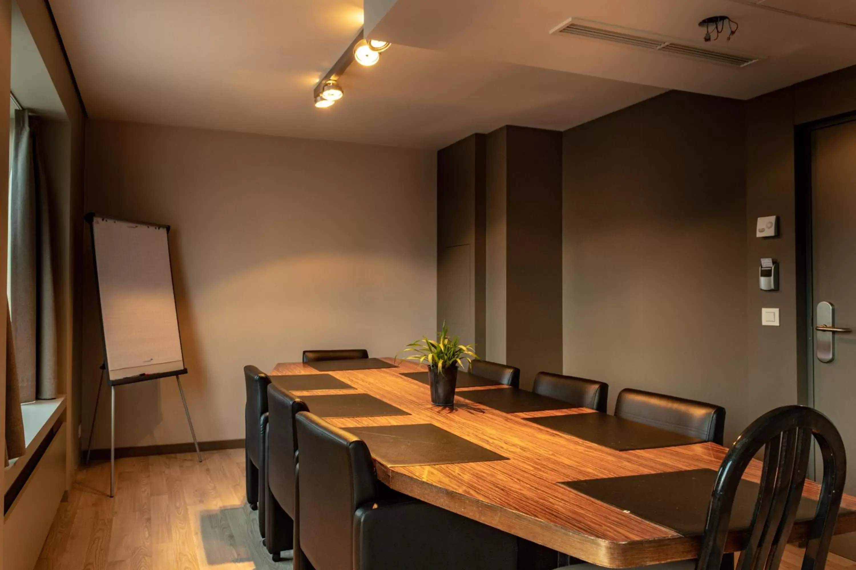 Meeting/conference room in Castelnou Aparthotel