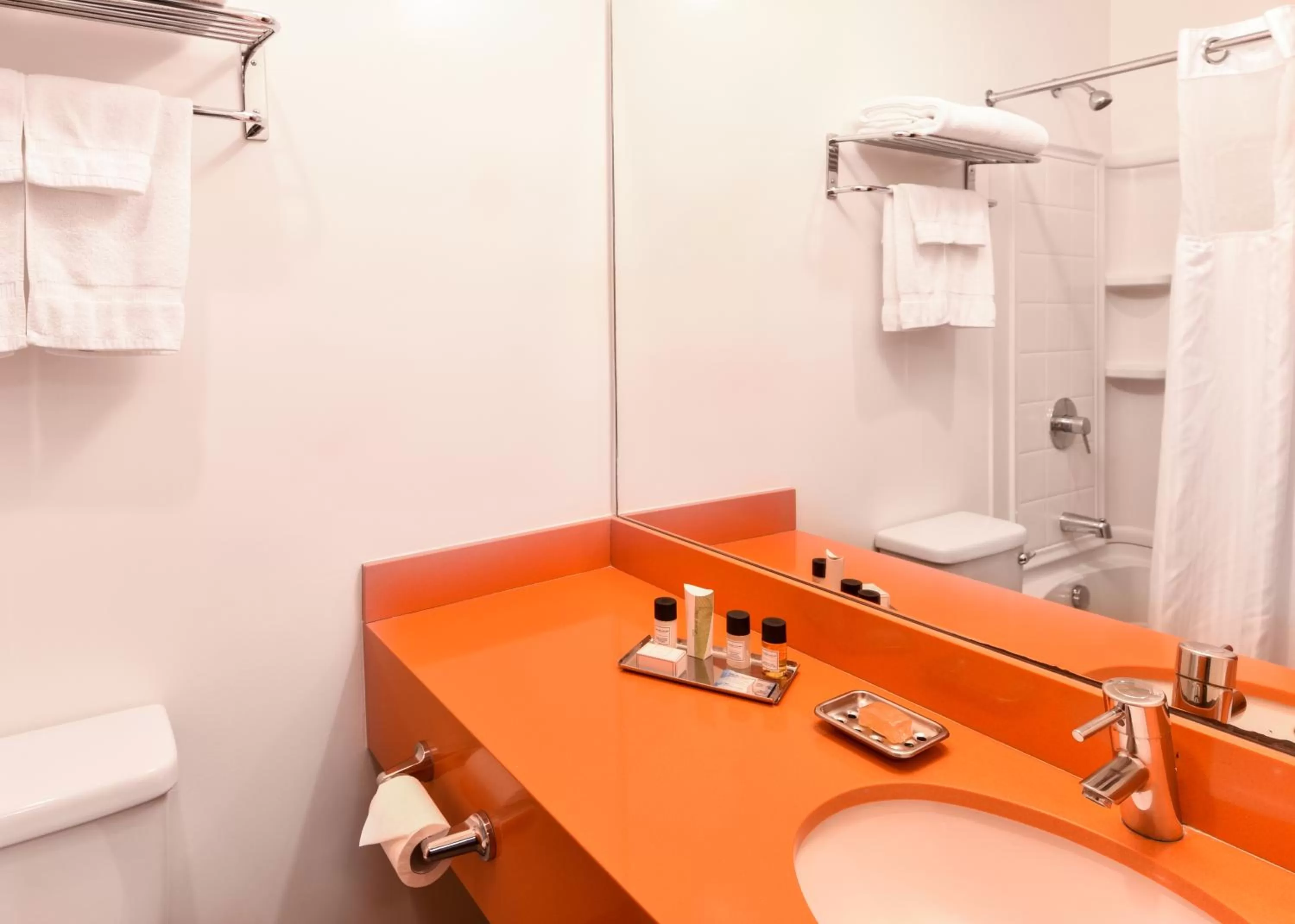 Shower in The Tangerine - a Burbank Hotel