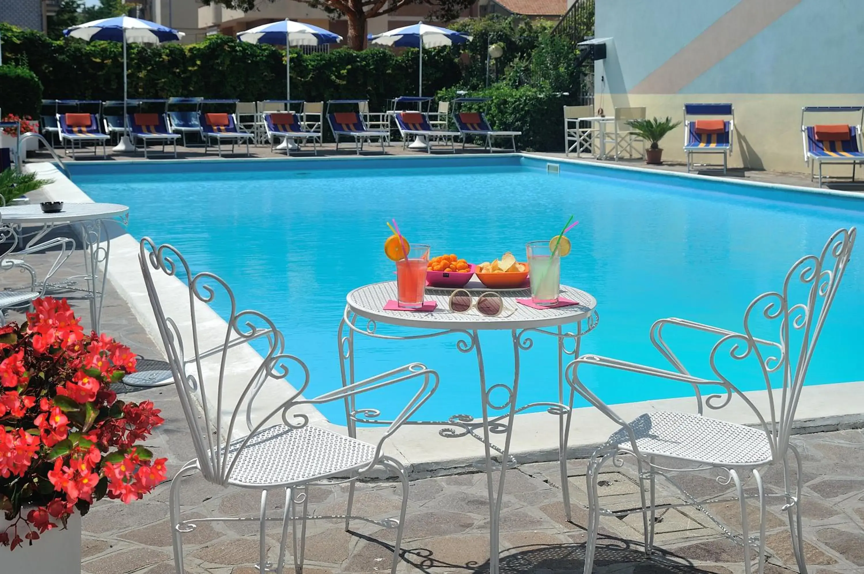 Swimming Pool in Hotel Oceanic
