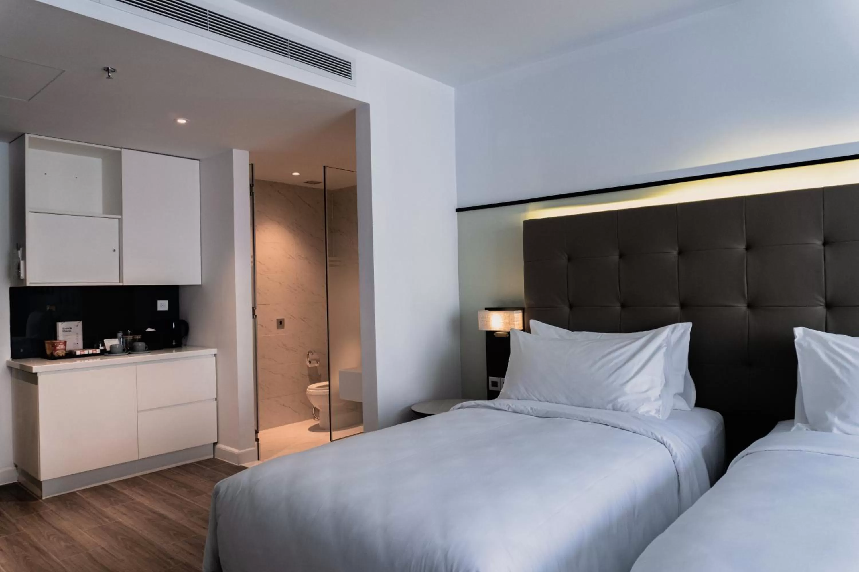 oven, Bed in M Village Hotel Tôn Thất Đạm