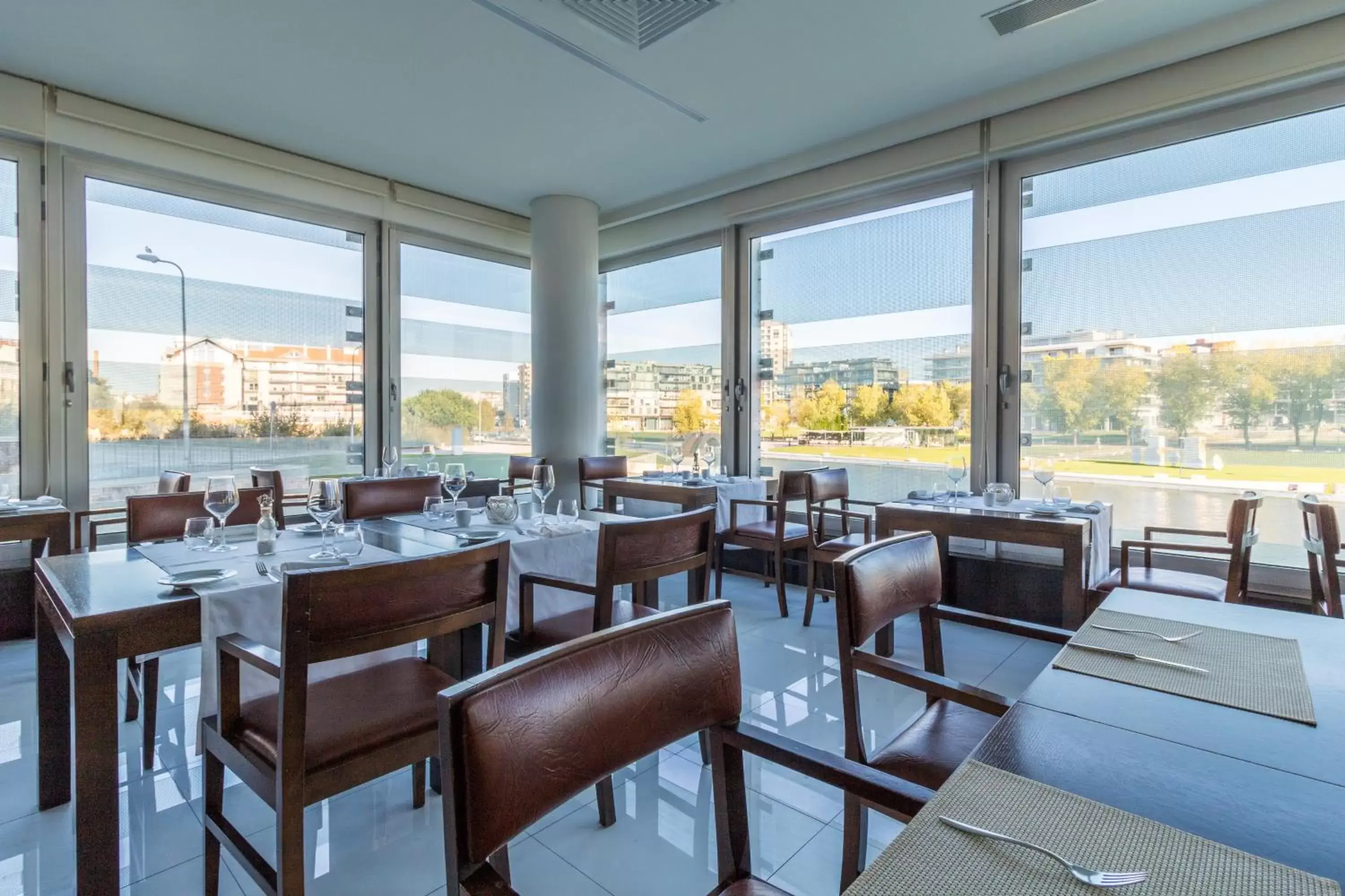 Restaurant/Places to Eat in Melia Ria Hotel & Spa