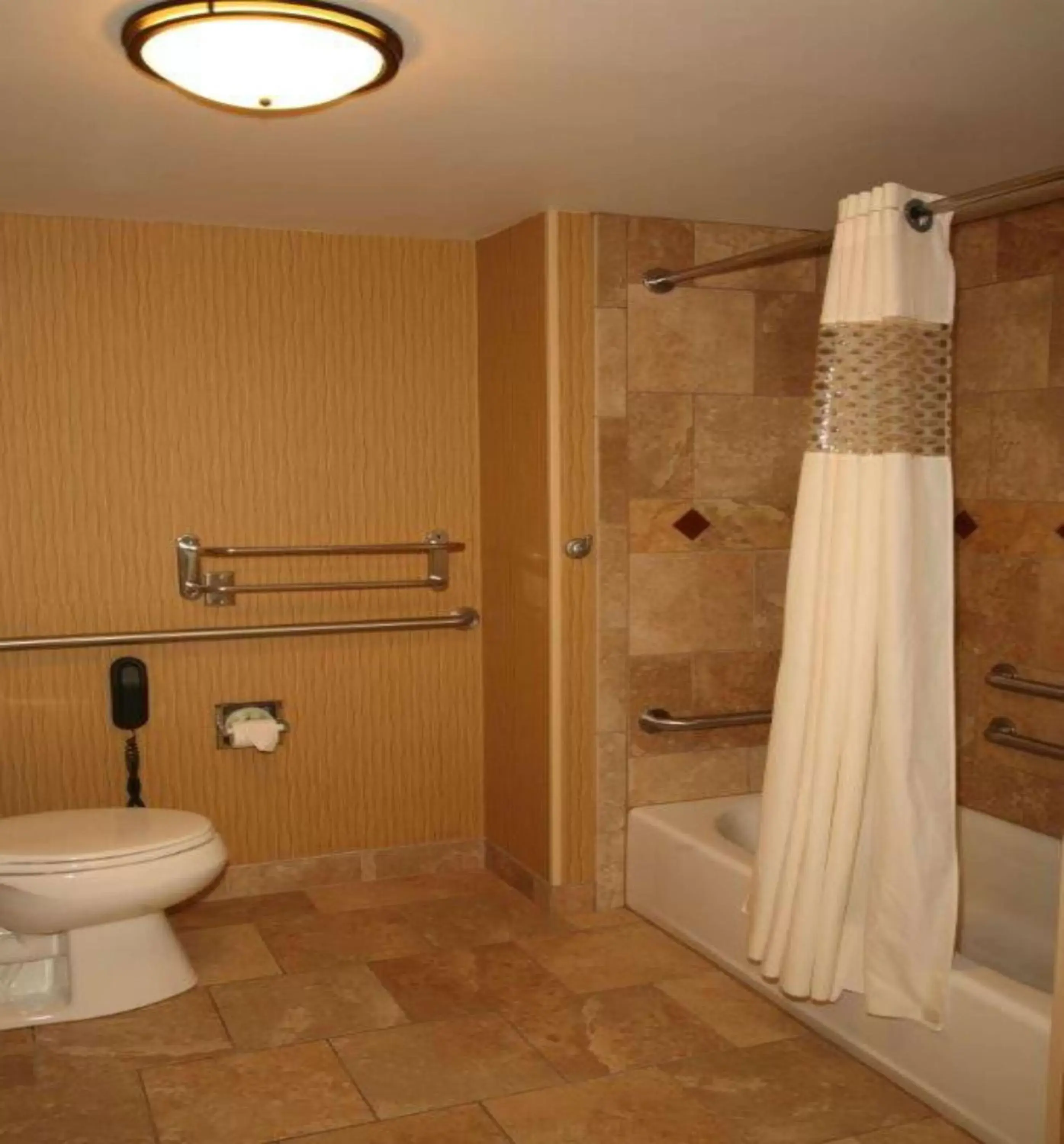 Bathroom in Hampton Inn & Suites Aberdeen