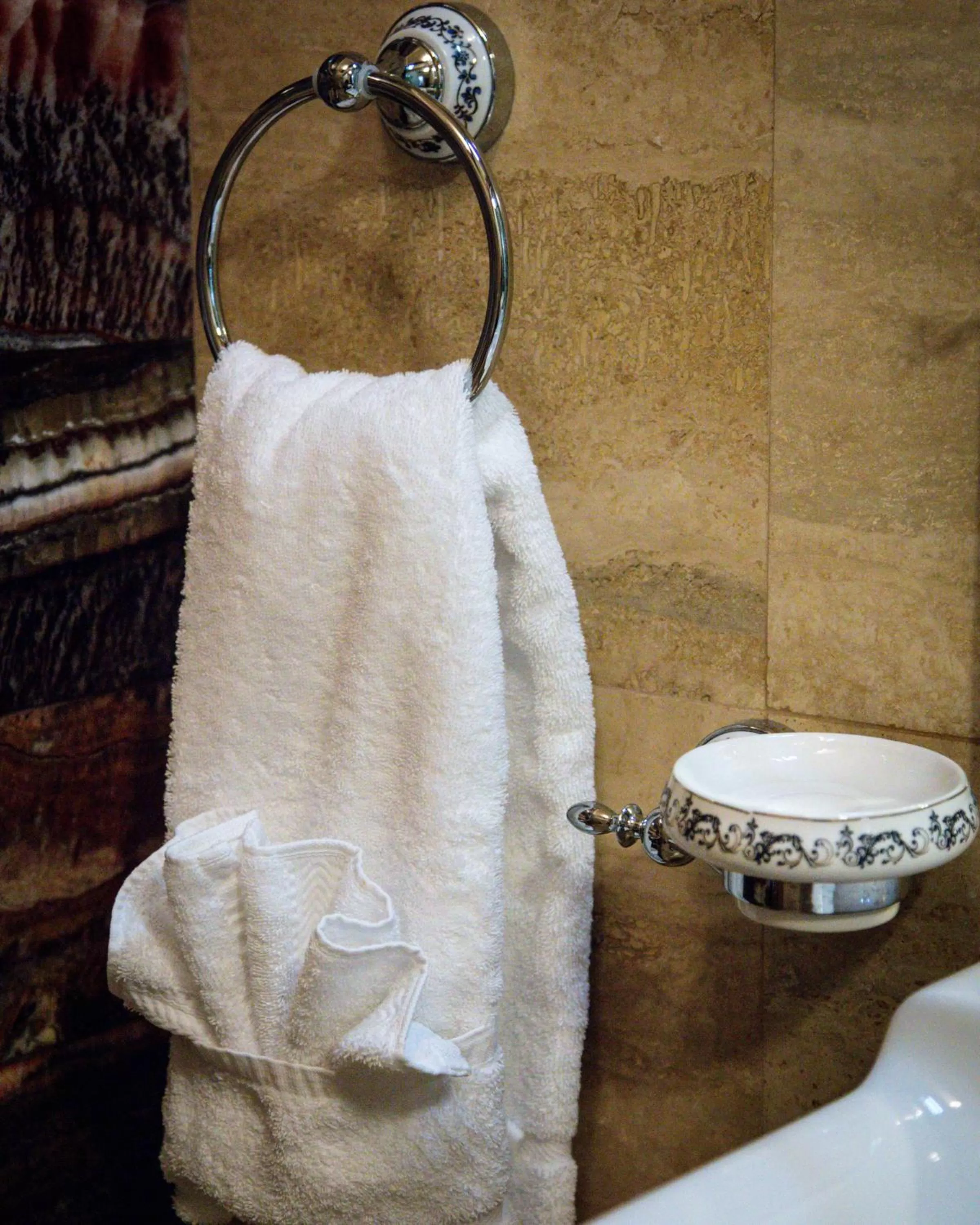 Bathroom in The 3Cities Auberge