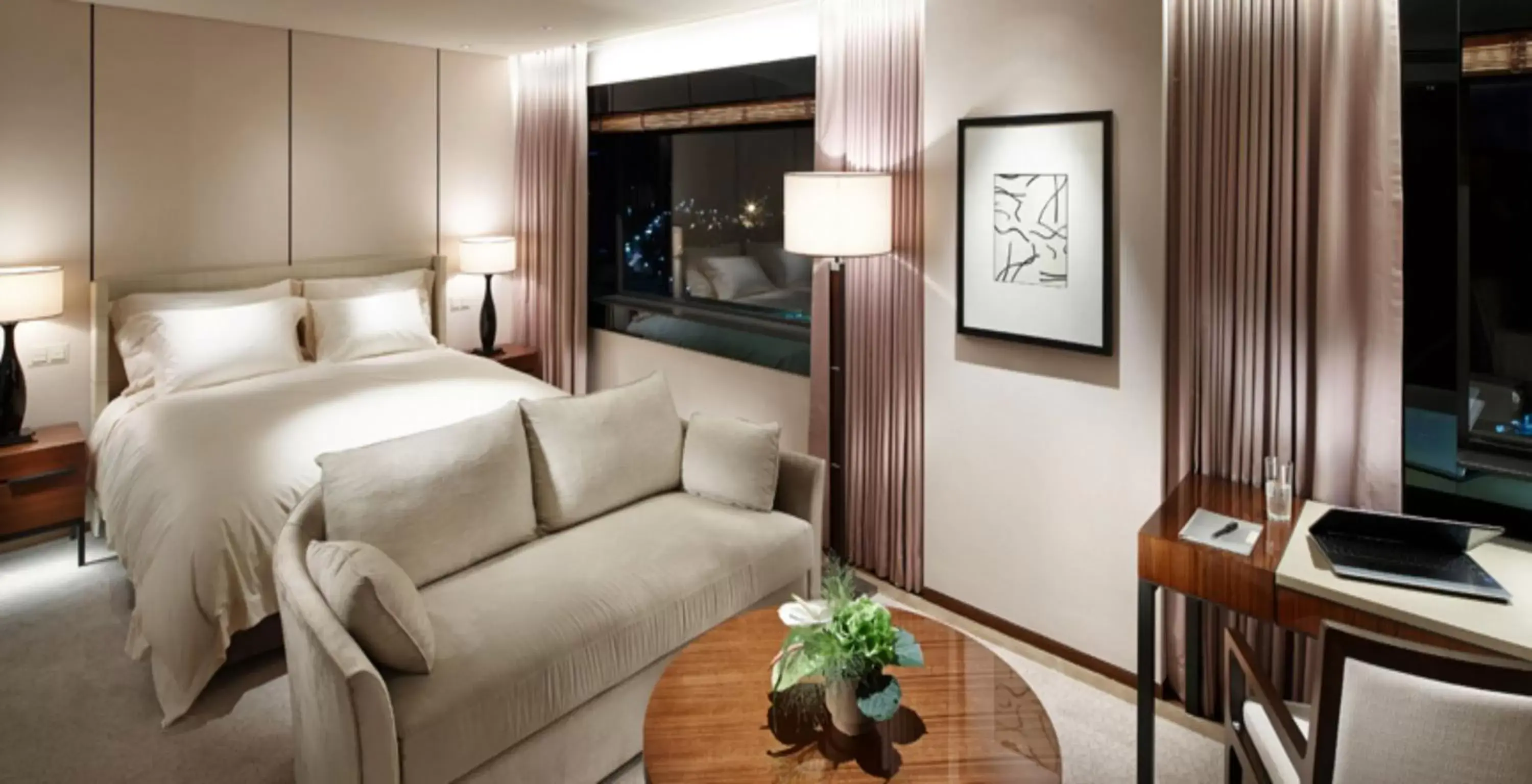 Executive Business Deluxe Double Room with Indoor Pool Access Only in The Shilla Seoul