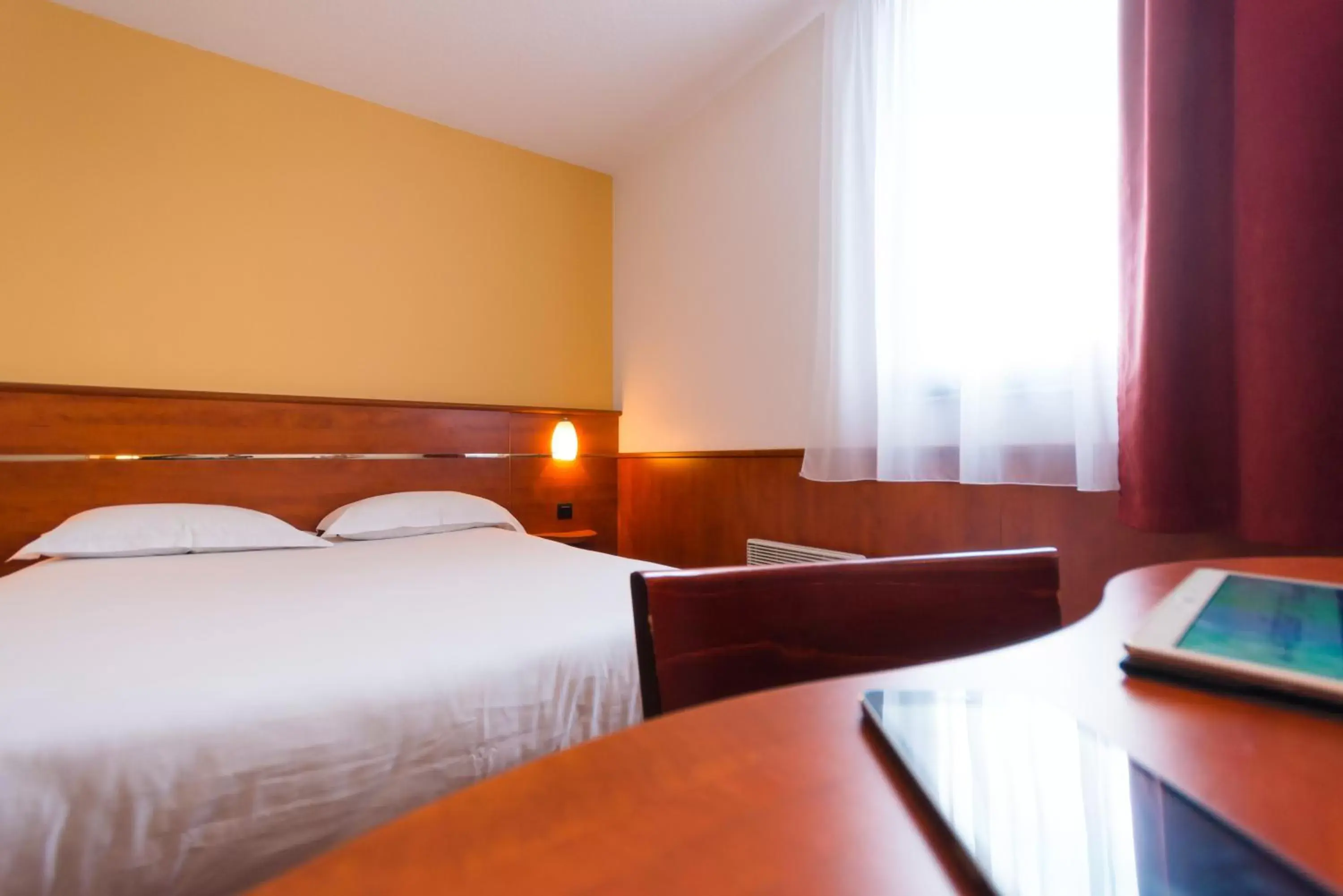 Bed in Brit Hotel Rennes St Grégoire – Le Villeneuve