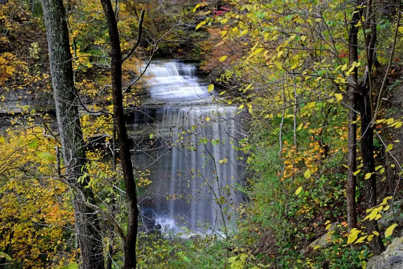 Hiking, Natural Landscape in Clifty Inn