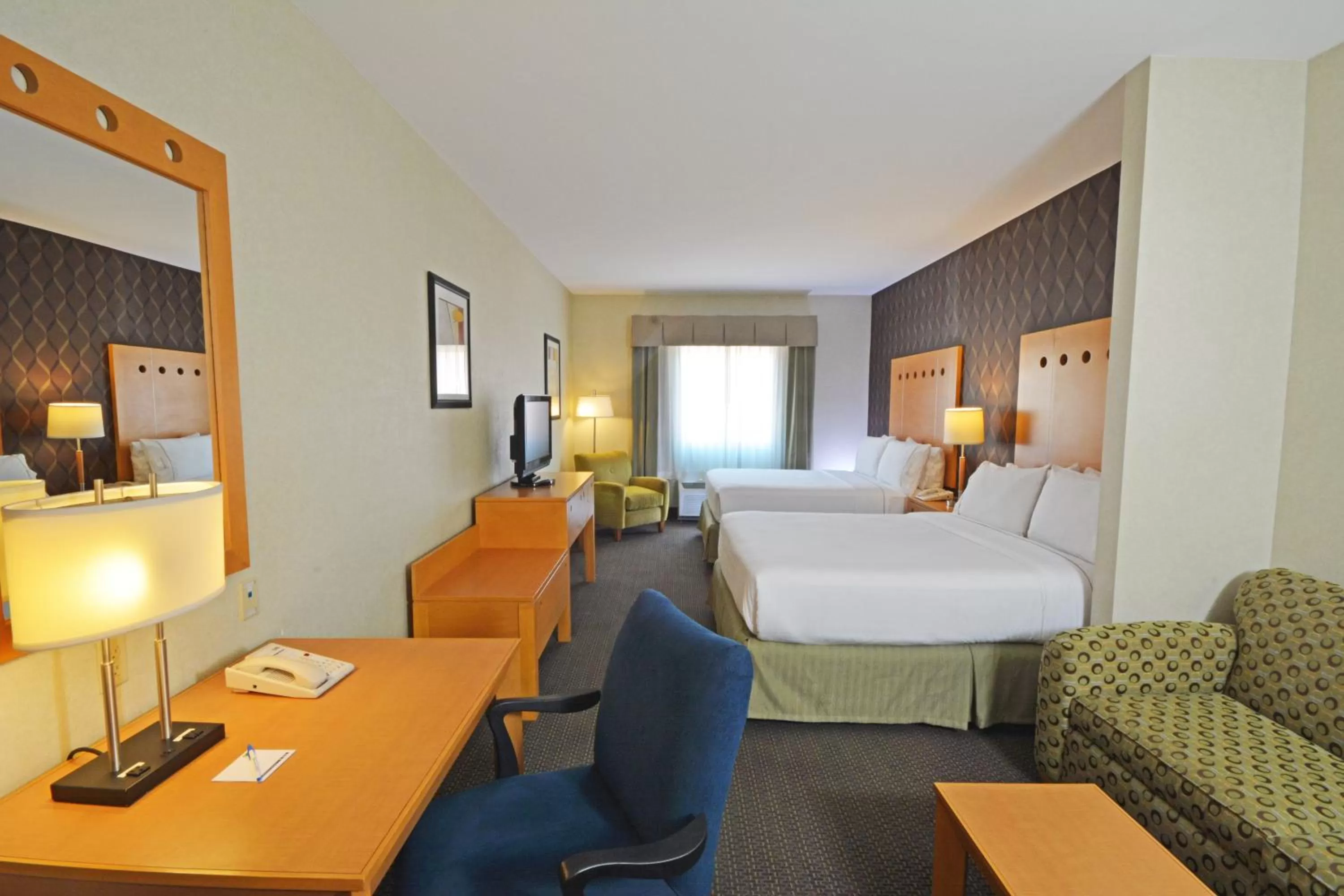 Photo of the whole room, Bed in Holiday Inn Express & Suites Monterrey Aeropuerto by IHG