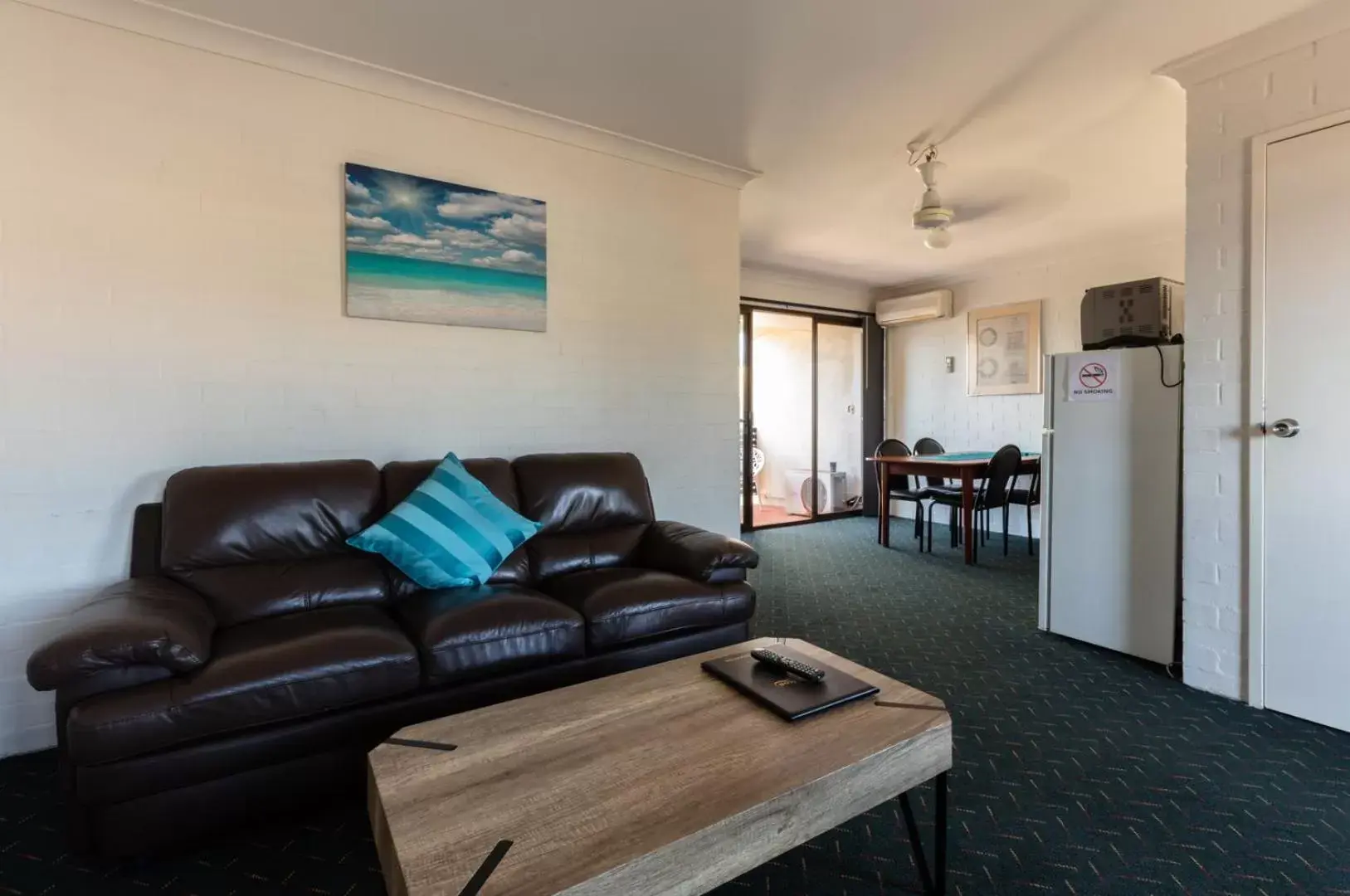 Living room, Seating Area in Sails Geraldton Accommodation