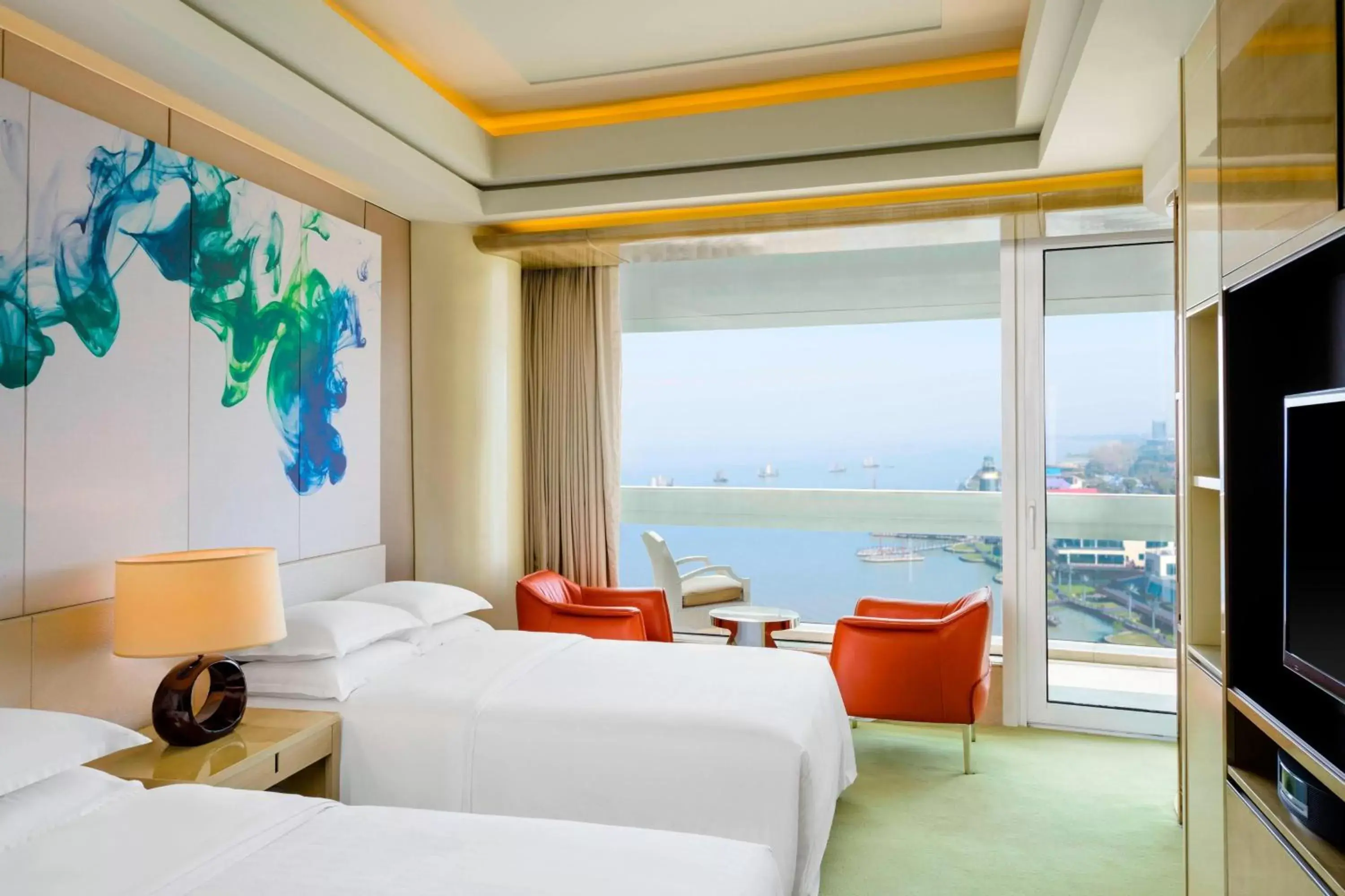 Photo of the whole room in Sheraton Huzhou Taihu Lake Hot Spring Resort & Spa