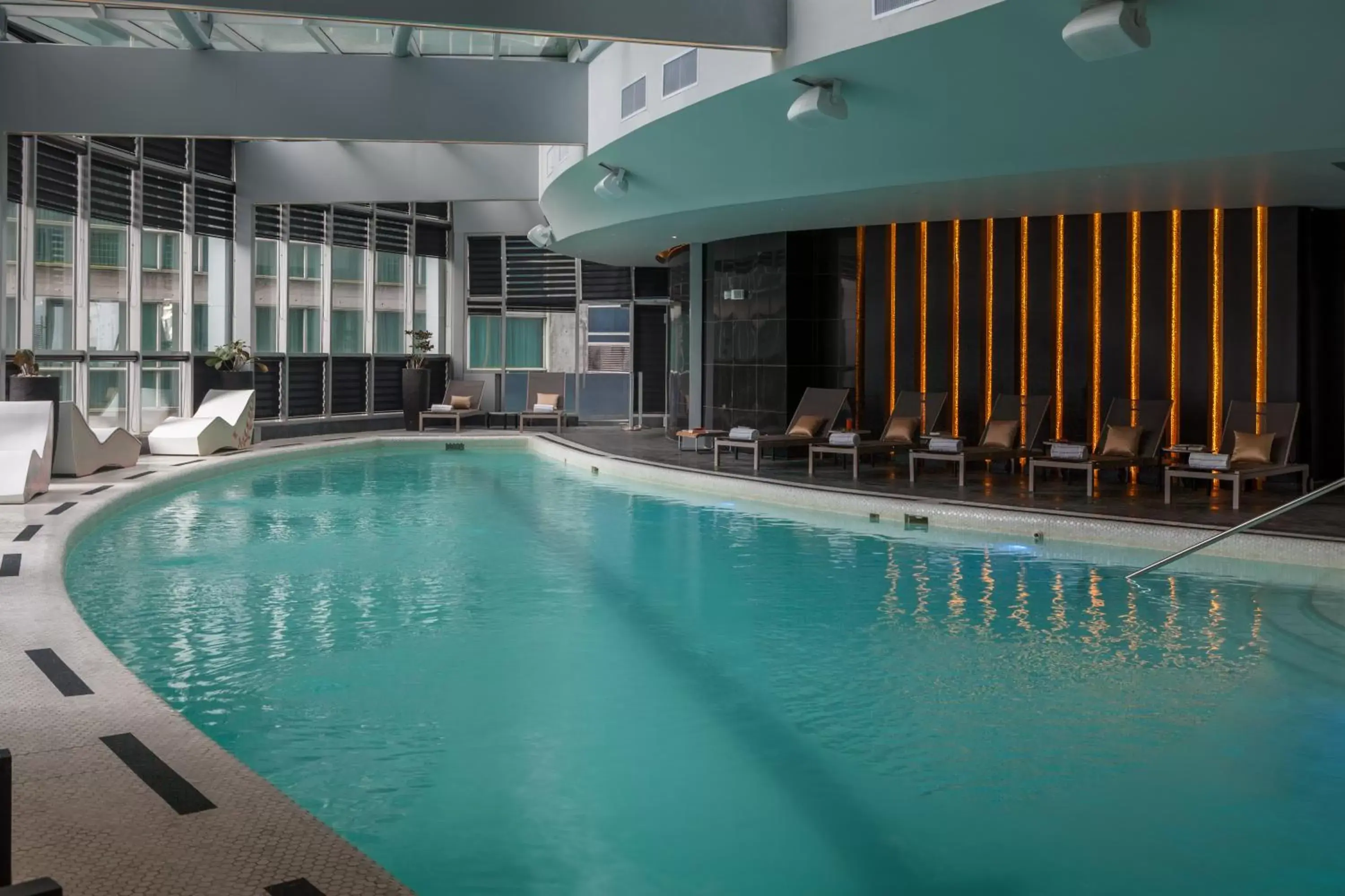 Swimming Pool in Hotel Las Americas Golden Tower Panamá