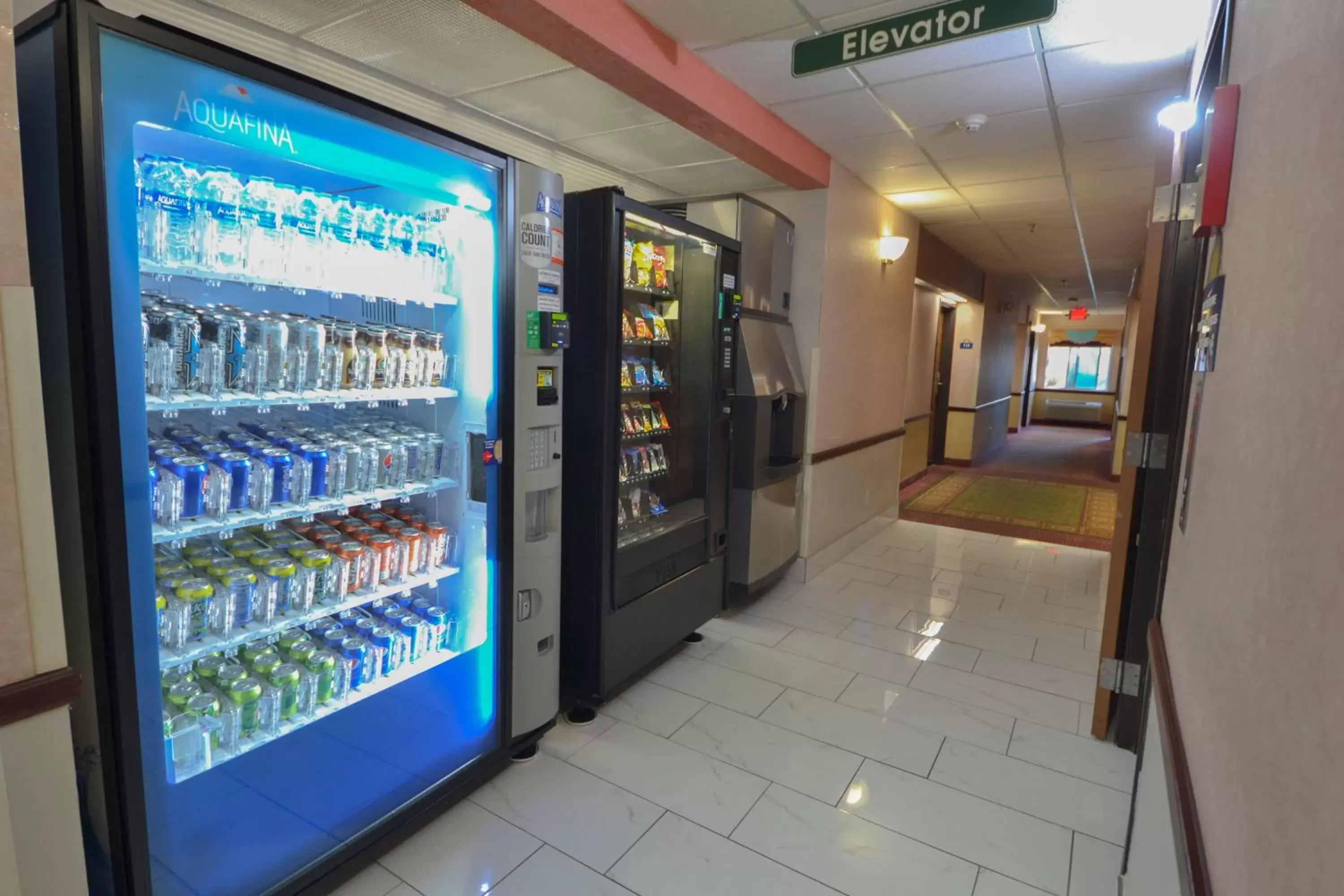 Drinks, Supermarket/Shops in Days Inn & Suites by Wyndham Airport Albuquerque