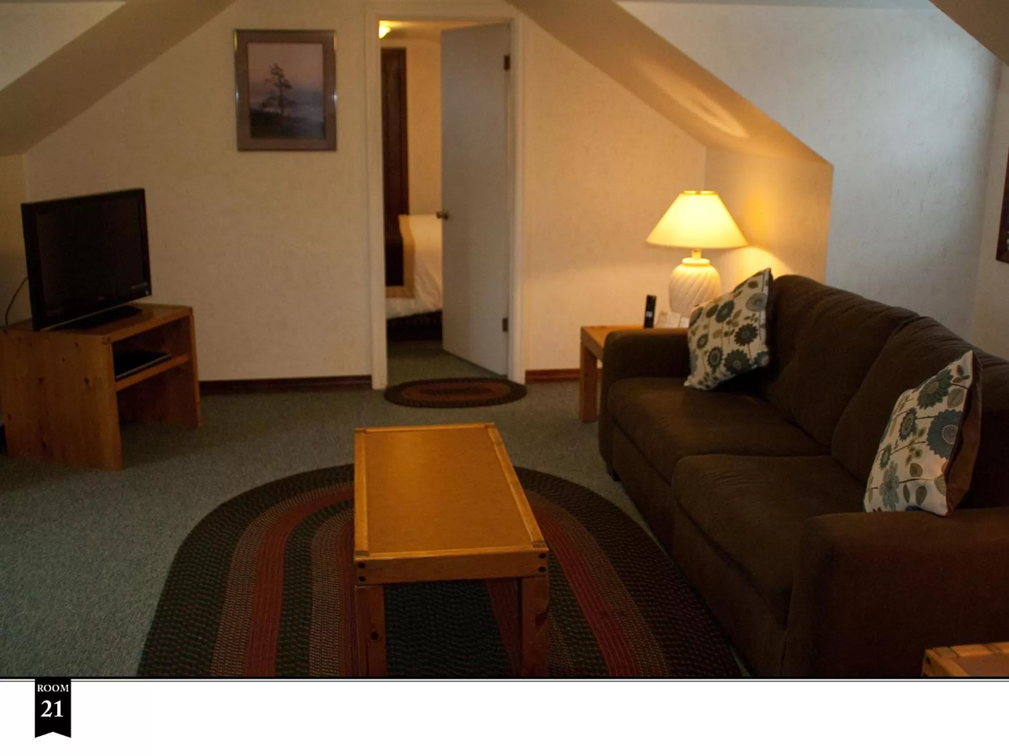 Living room in Ecola Creek Lodge