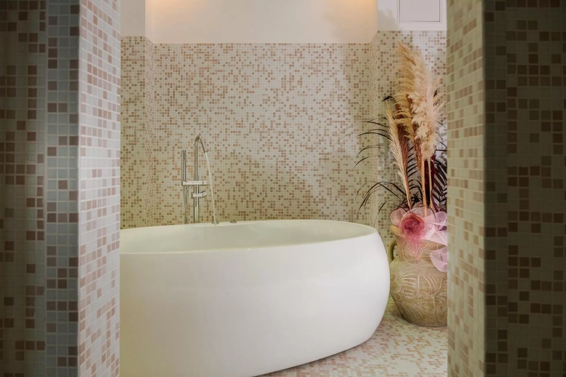 Hot Tub in Albergo Rossini 1936