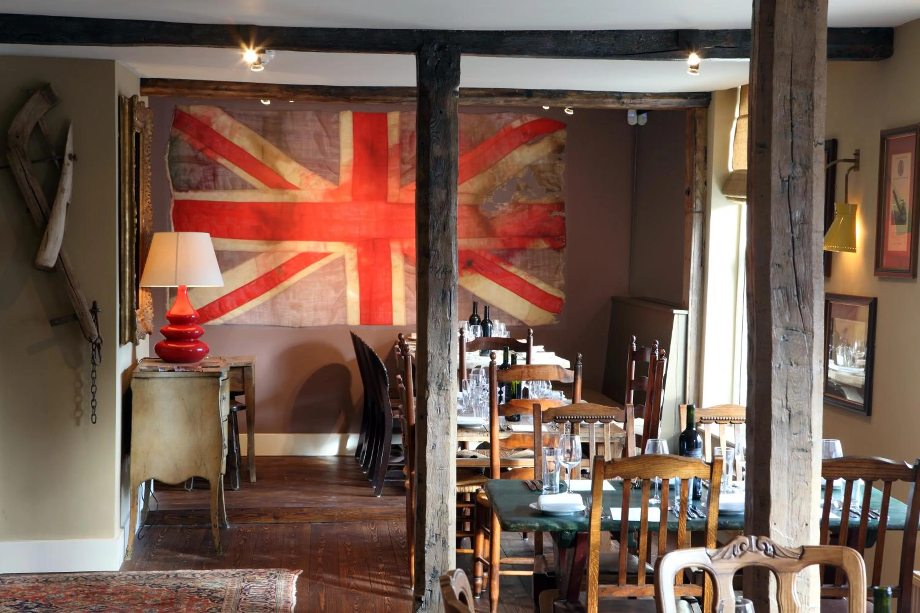 Restaurant/places to eat in The White Hart Hotel