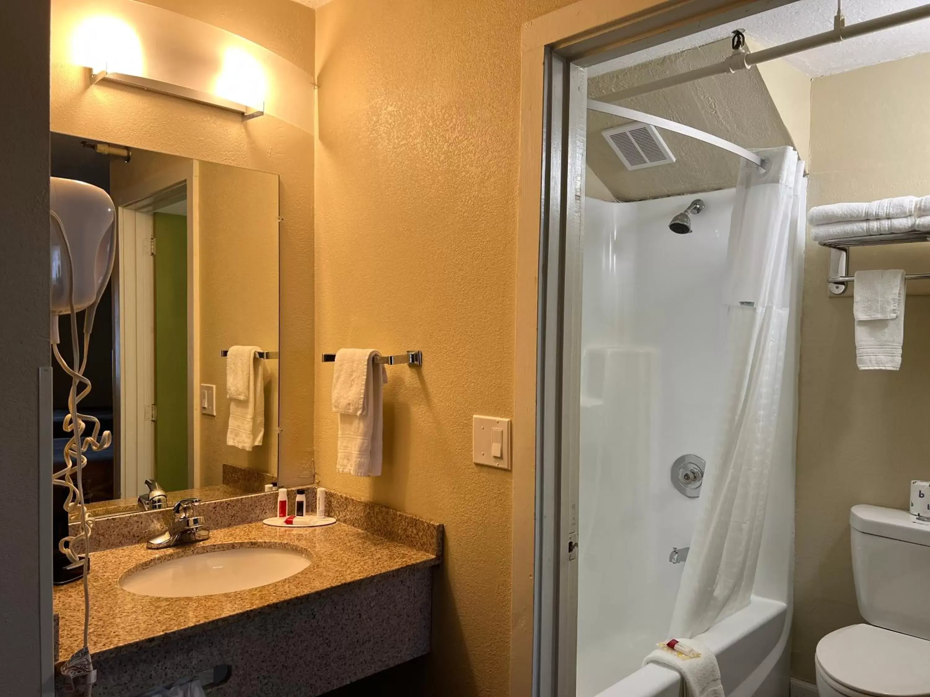 Shower, Bathroom in Super 8 by Wyndham Bangor