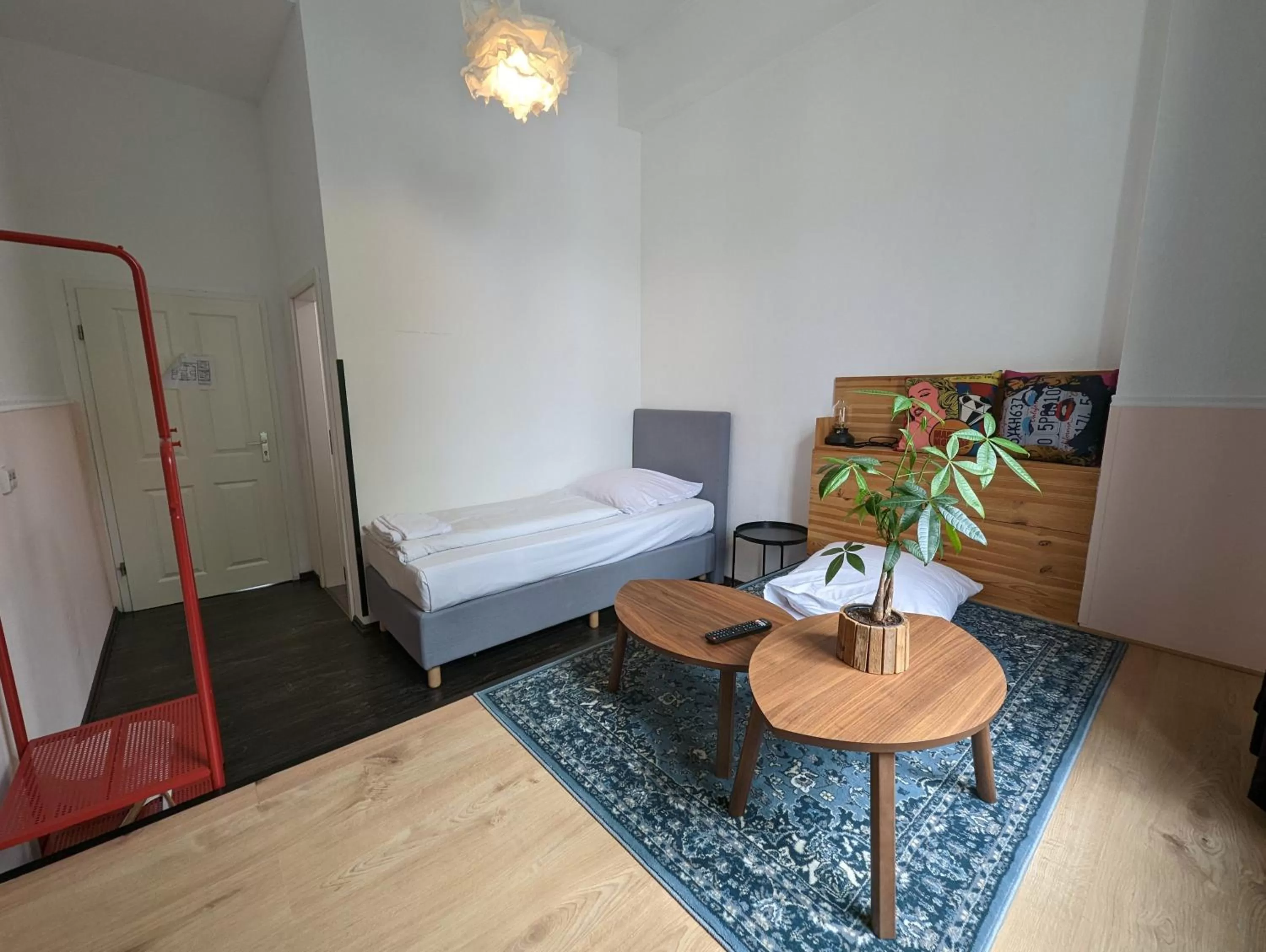 Photo of the whole room, Bed in Hotel Tempelhof - City-Messe-Arena