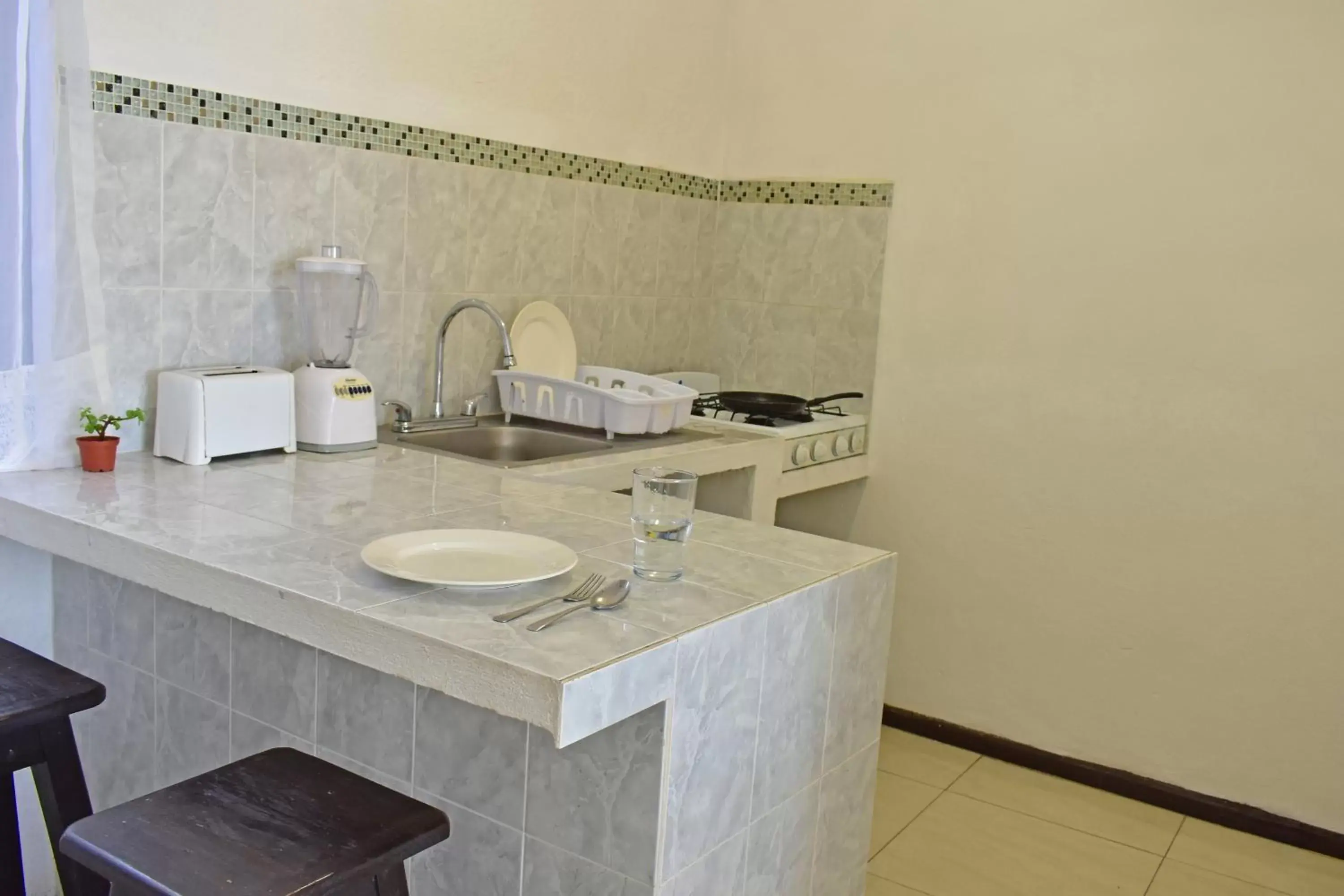 Kitchen or kitchenette, Bathroom in Hotel Blue Home Vallarta