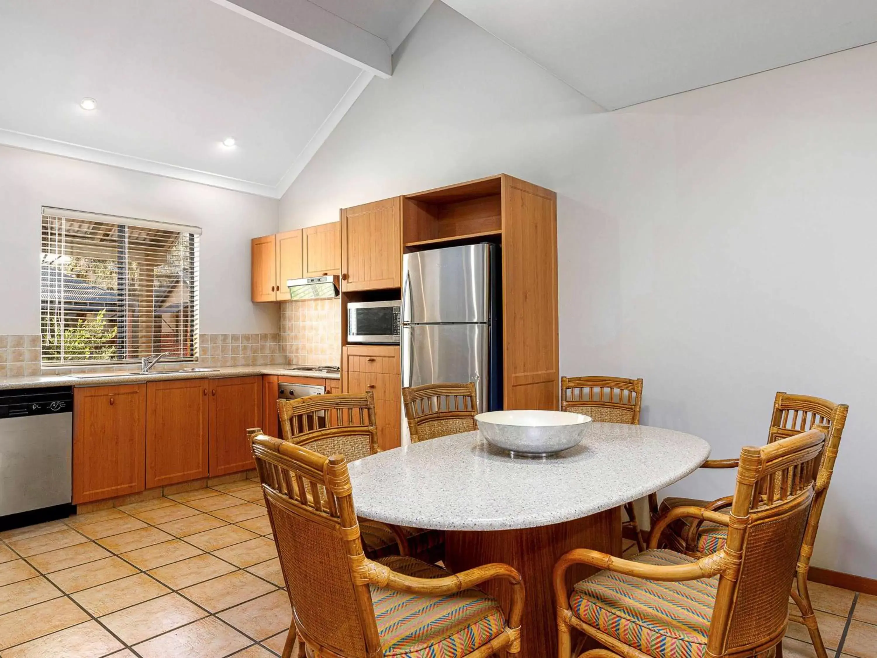 Kitchen or kitchenette, Kitchen/Kitchenette in The Sebel Busselton