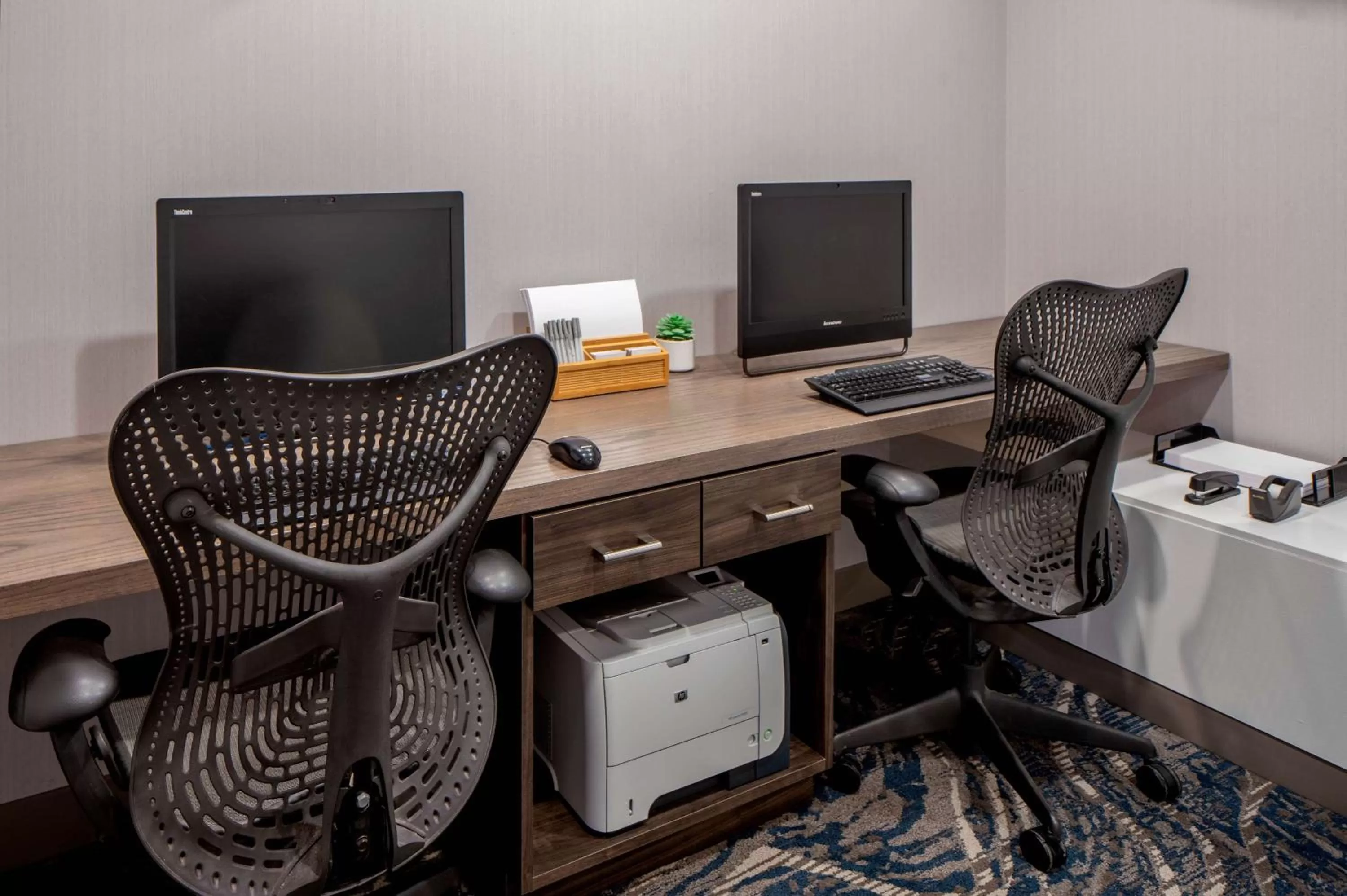 Business facilities in Hilton Garden Inn Jackson Downtown