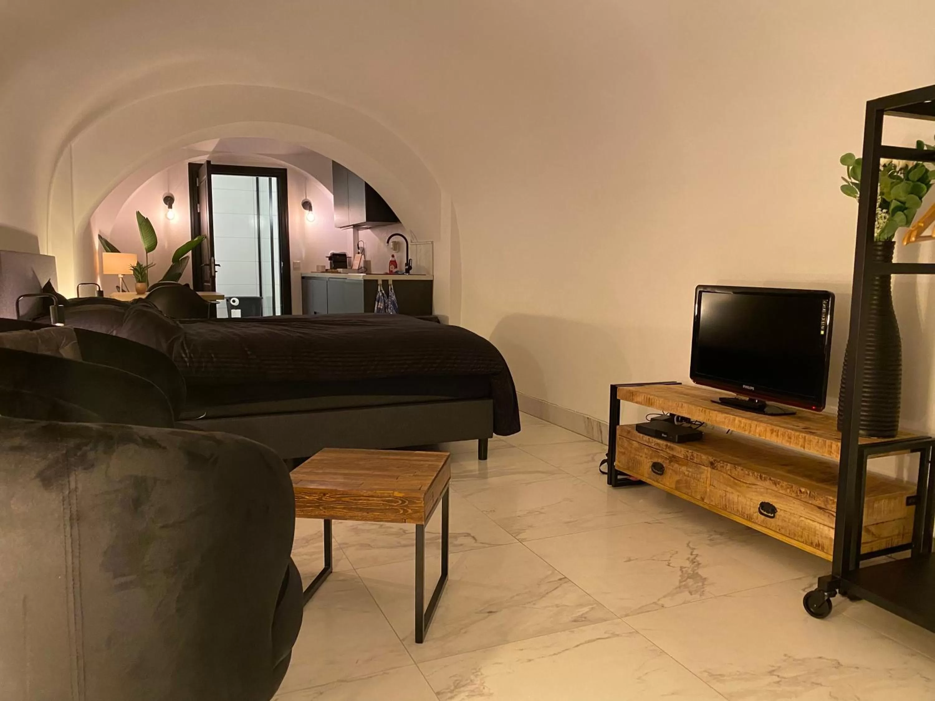 TV/Entertainment Center in Slapen onder de Dom