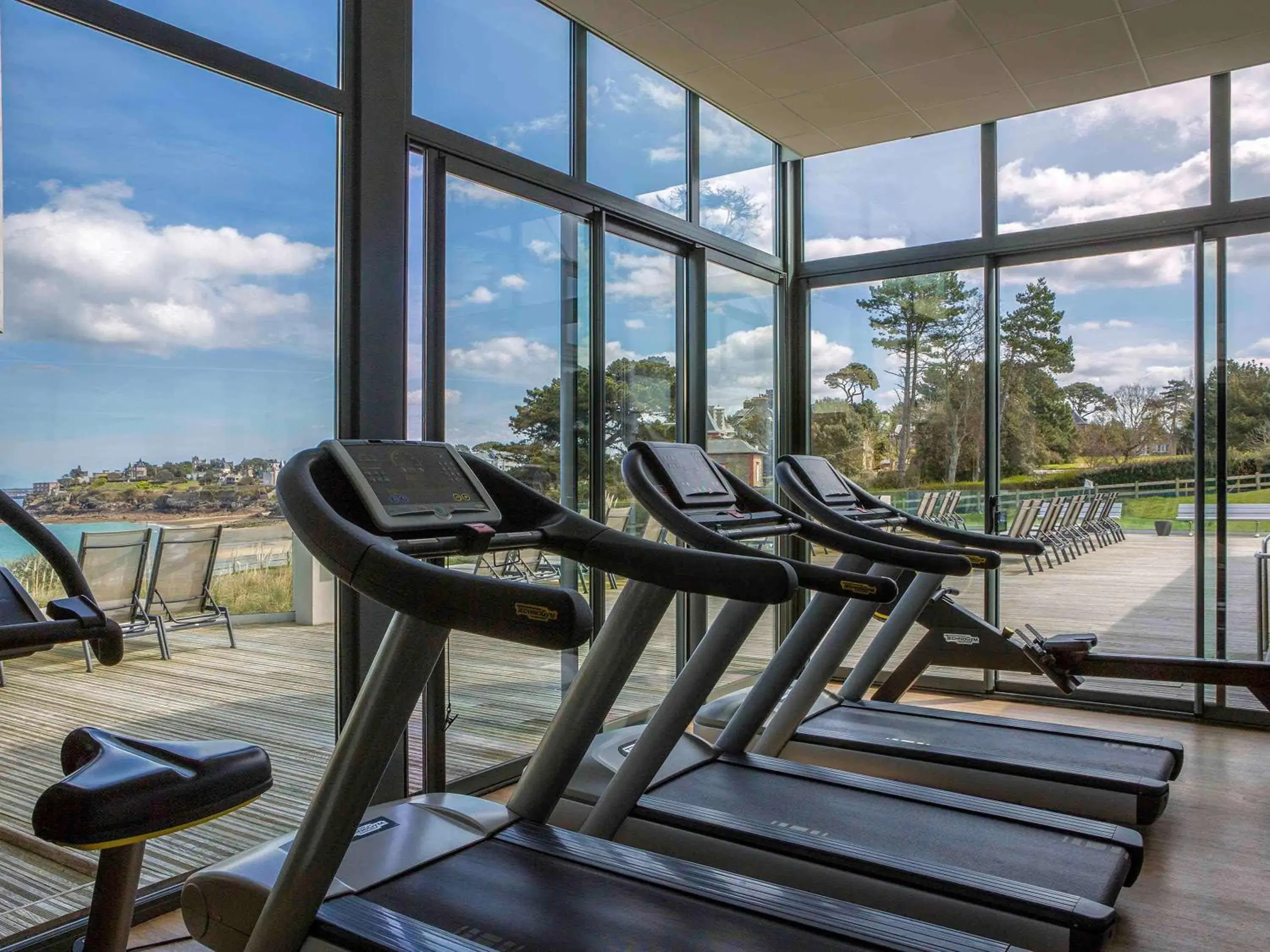 On site, Fitness Center/Facilities in Emeria Dinard Hotel Thalasso & Spa