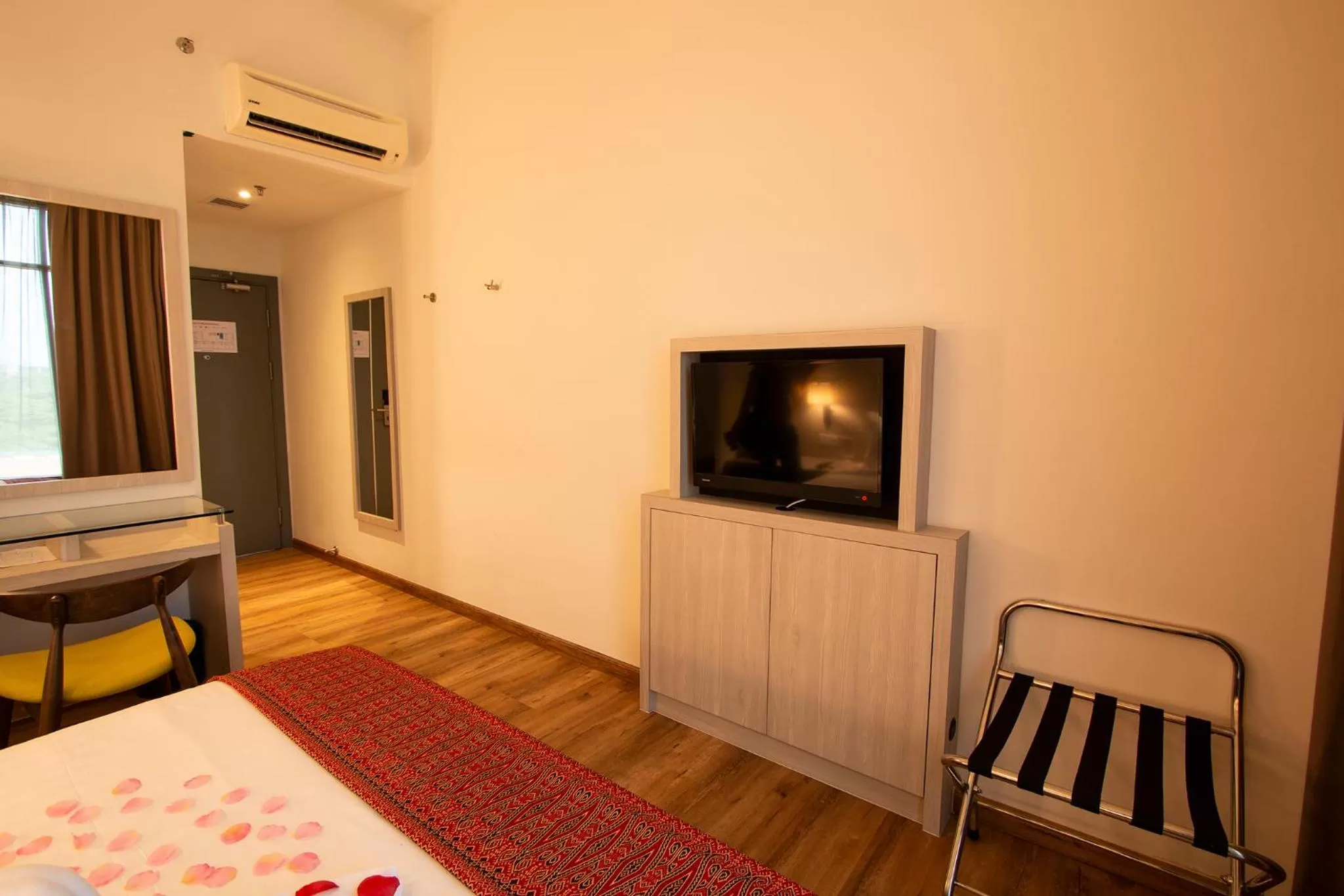 TV and multimedia, Bed in AZ Hotel & Serviced Apartments