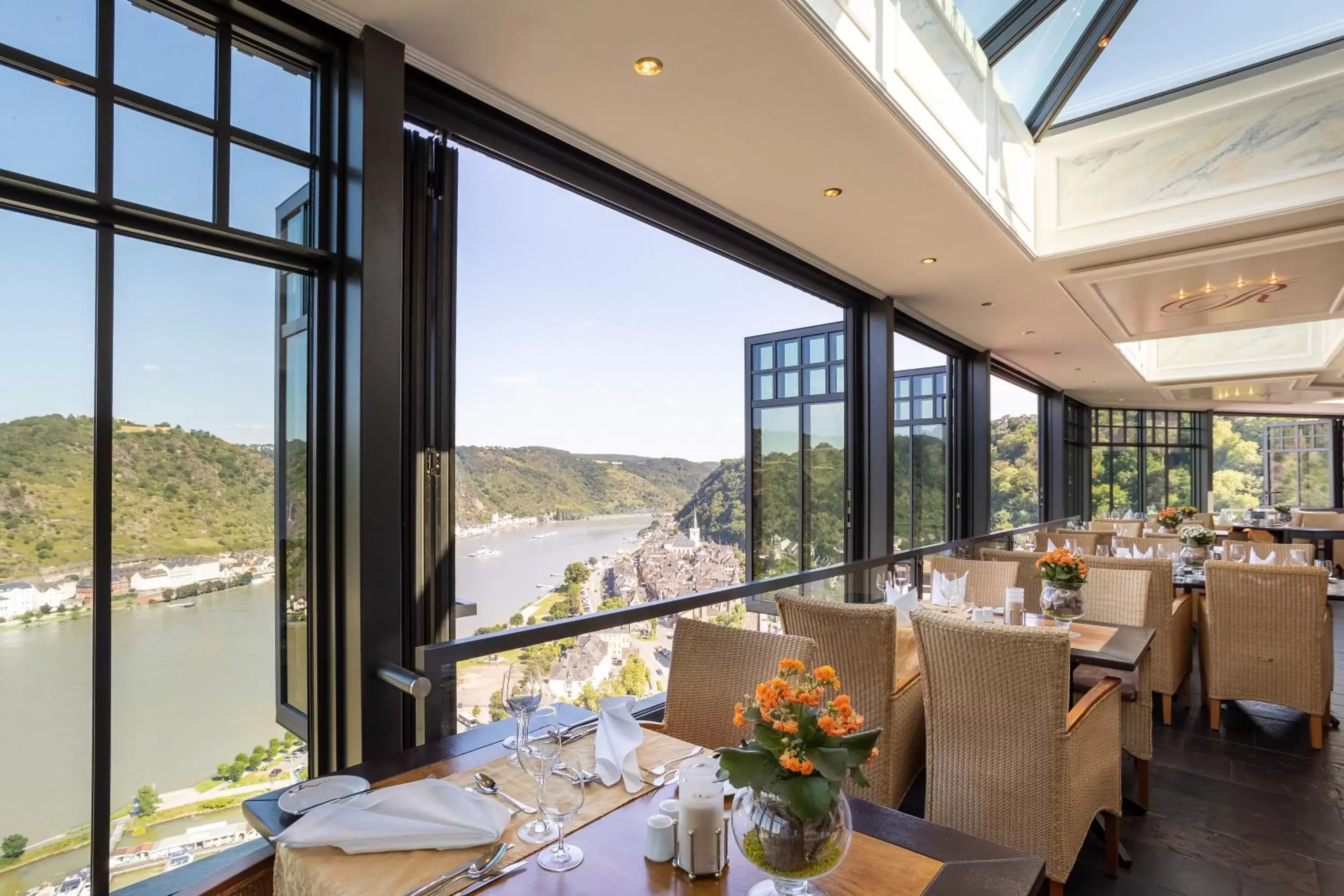 Restaurant/Places to Eat in Hotel Schloss Rheinfels