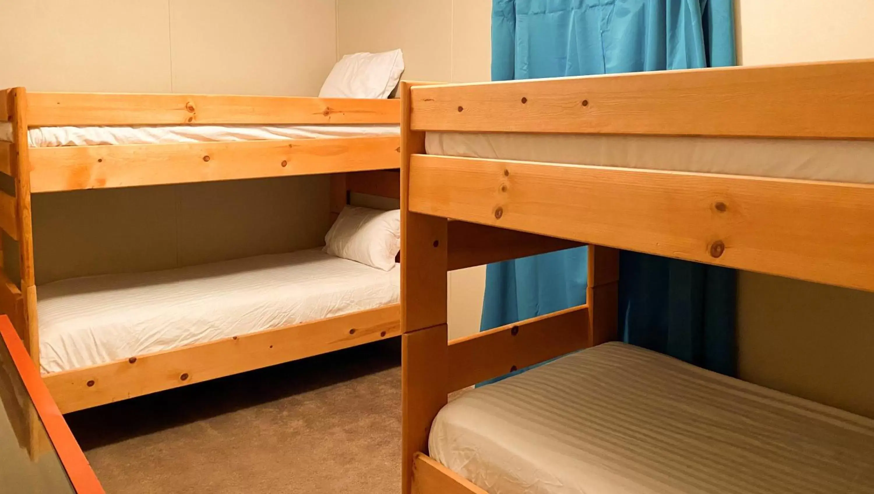 Photo of the whole room, Bunk Bed in Ticaboo Lodge Lake Powell